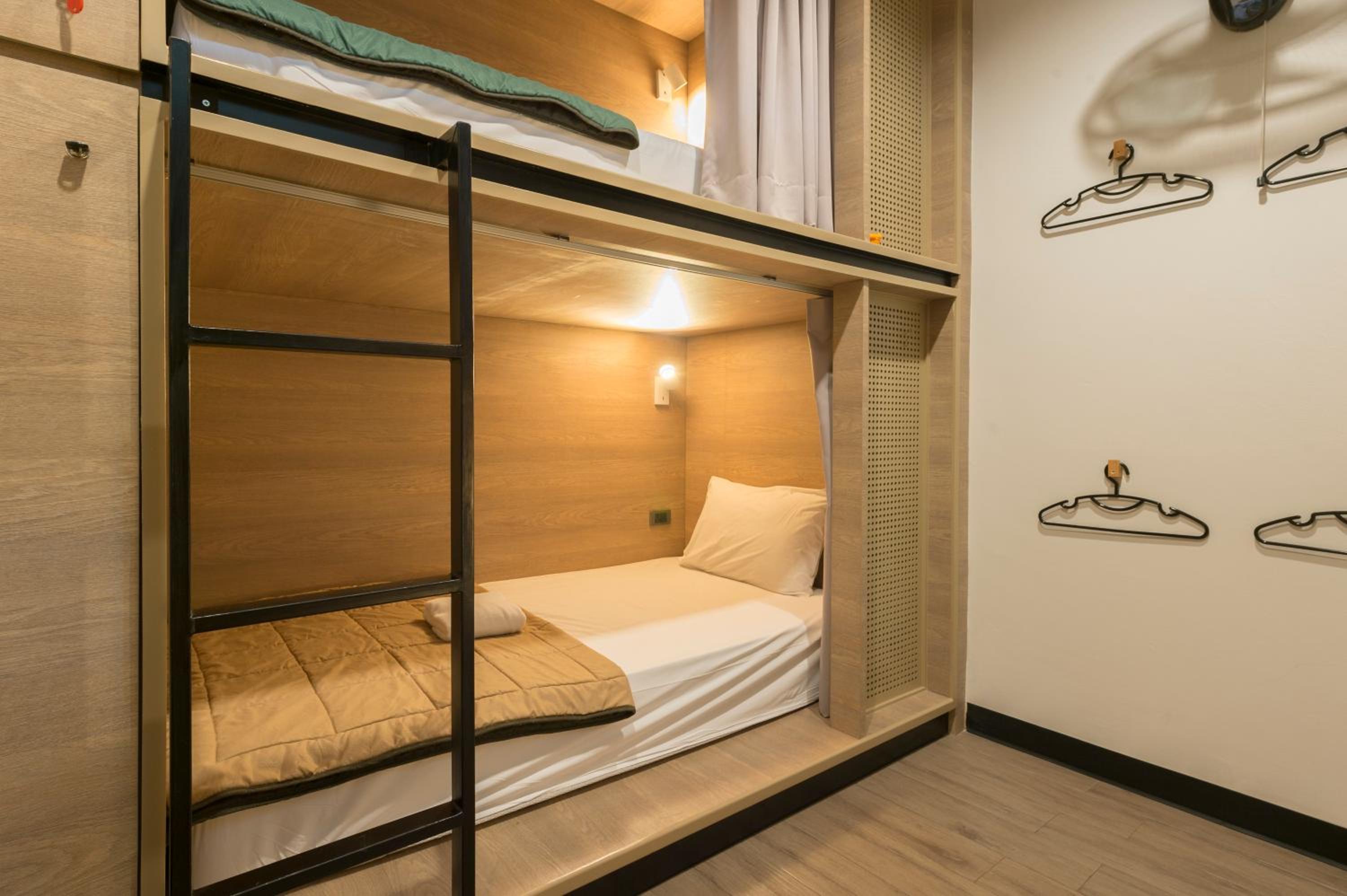 Bed in 4-Bed Mixed Dormitory Room photo 2
