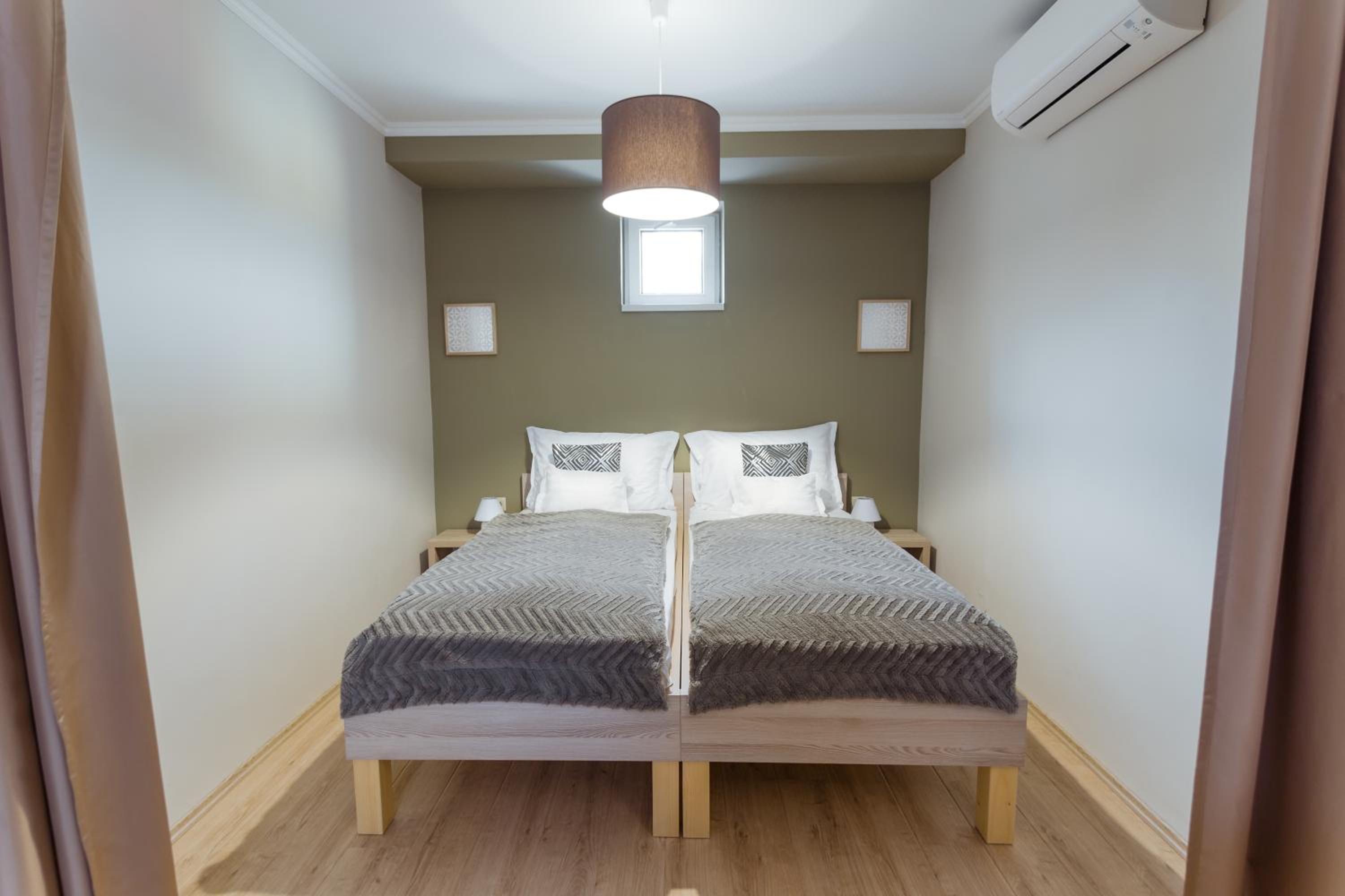 Standard Twin Room - Photo 1