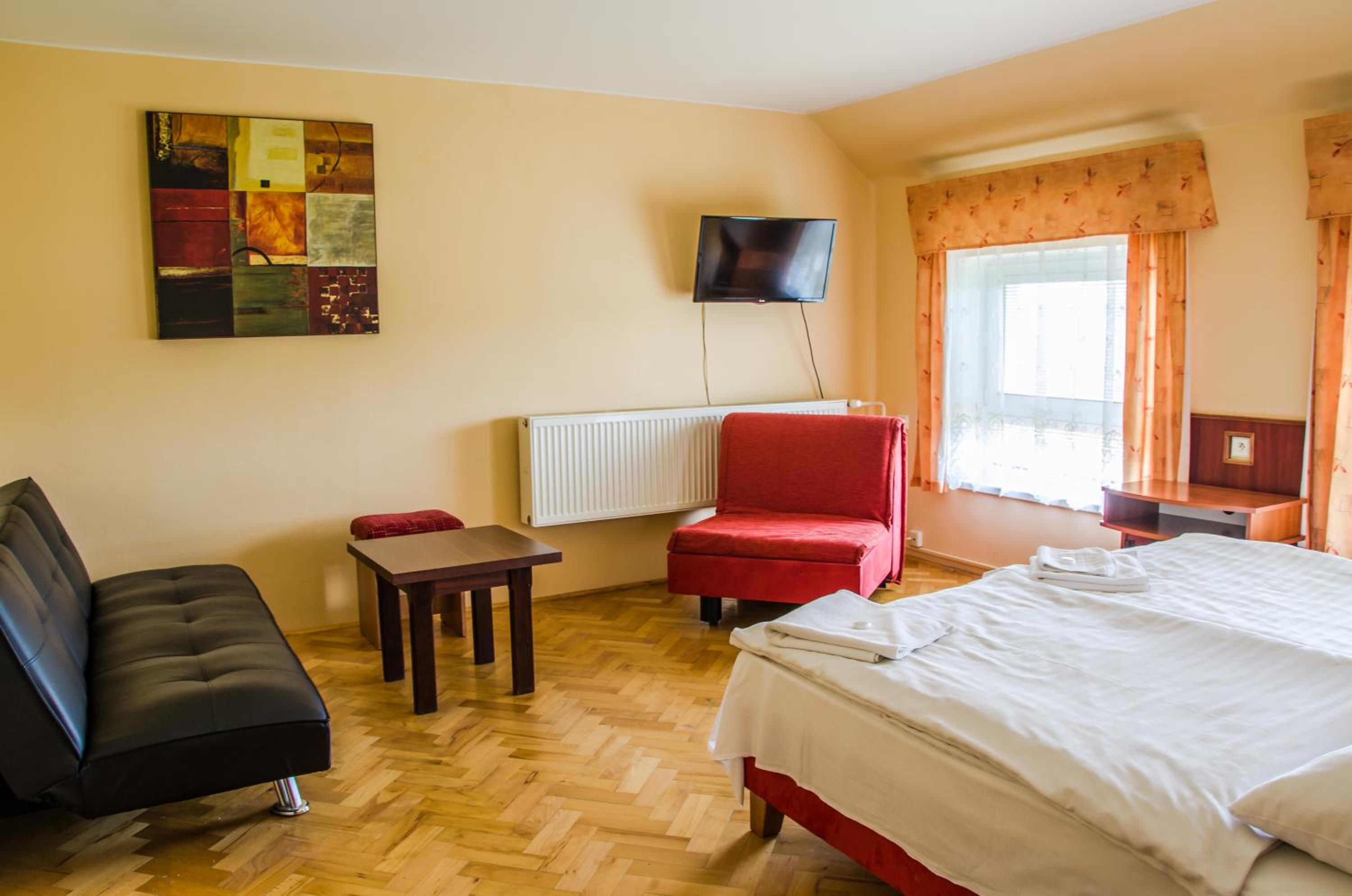 Quadruple Room - Photo 2