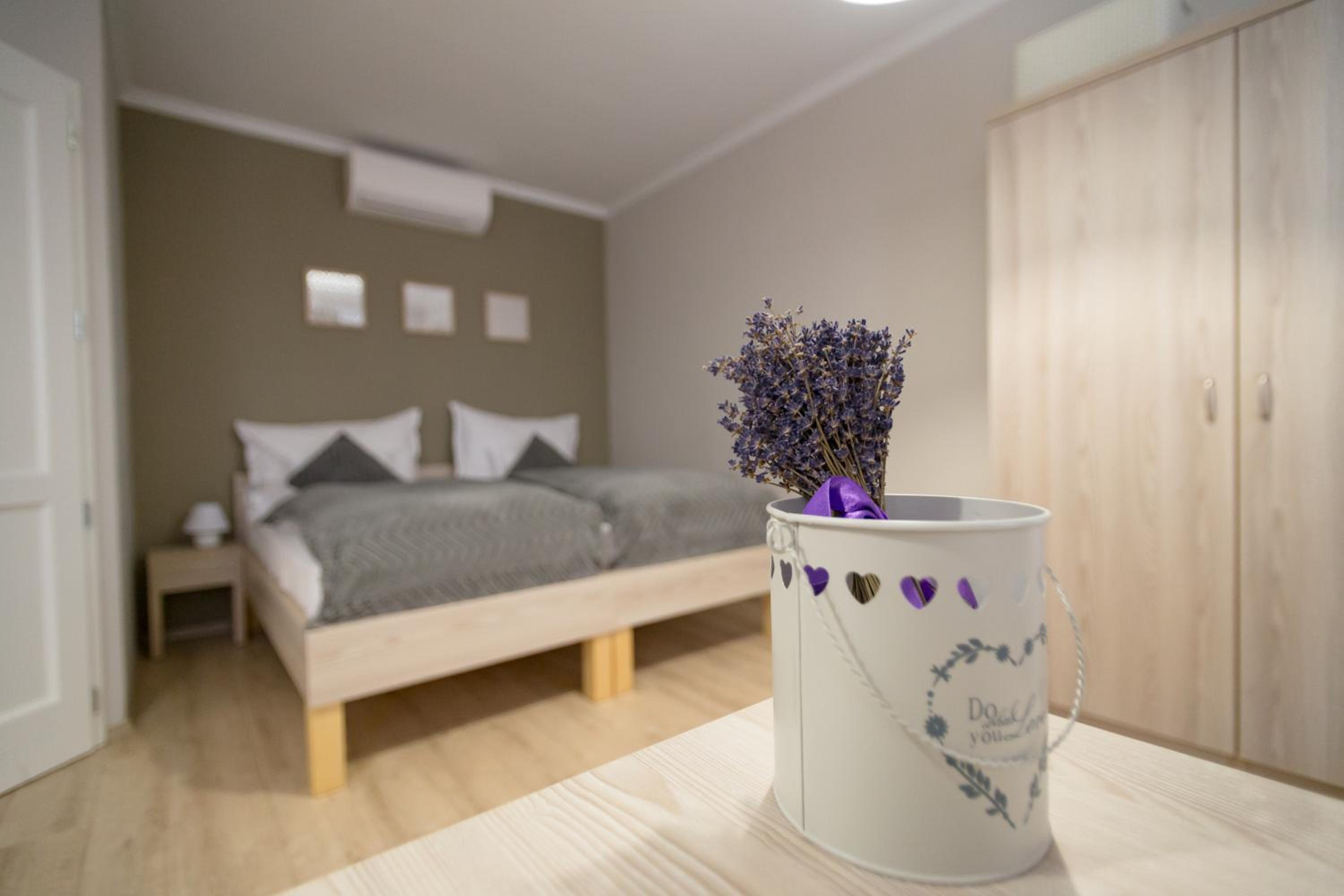Standard Twin Room - Photo 5