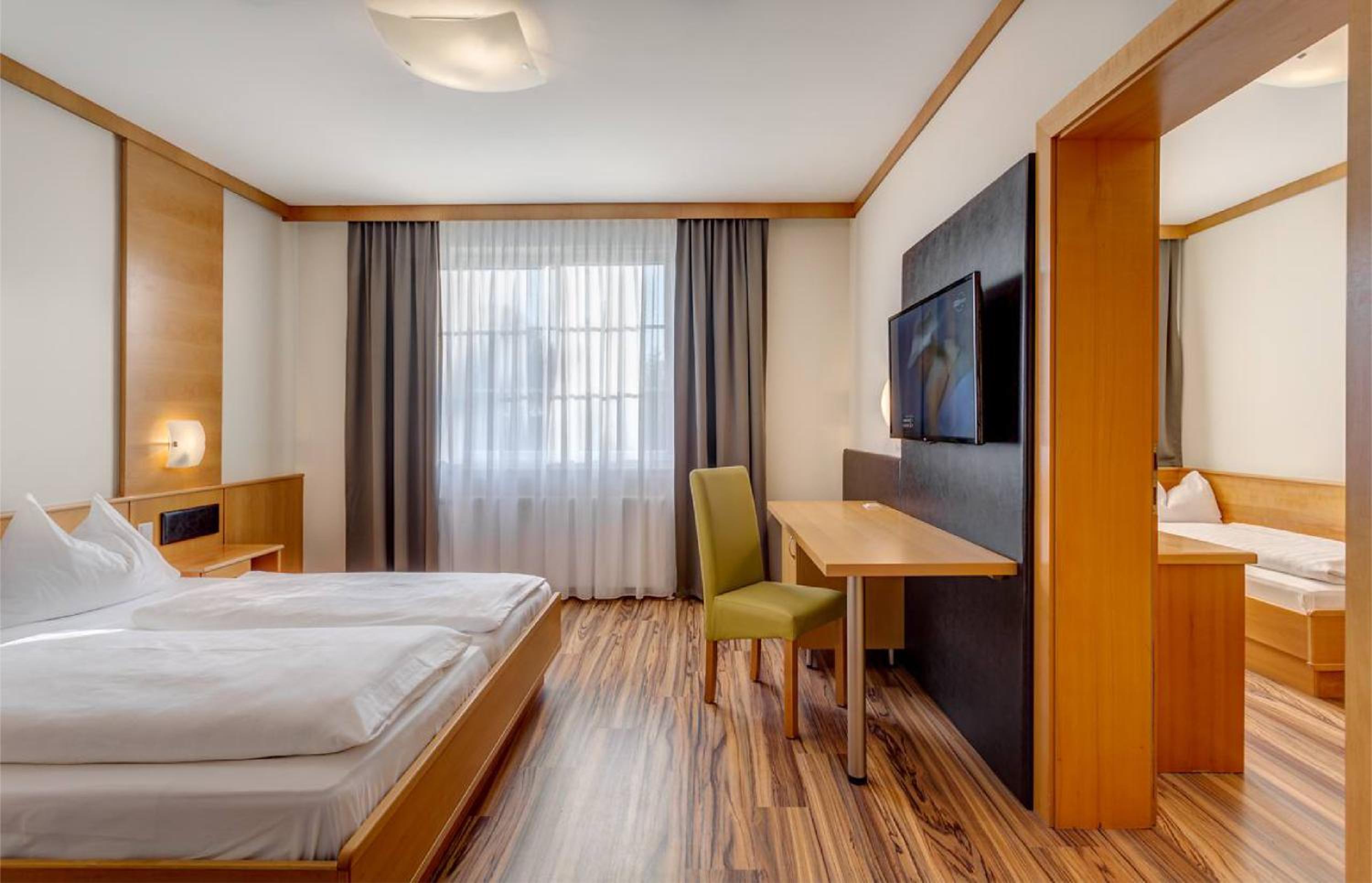 Classic Triple Room - Photo 3