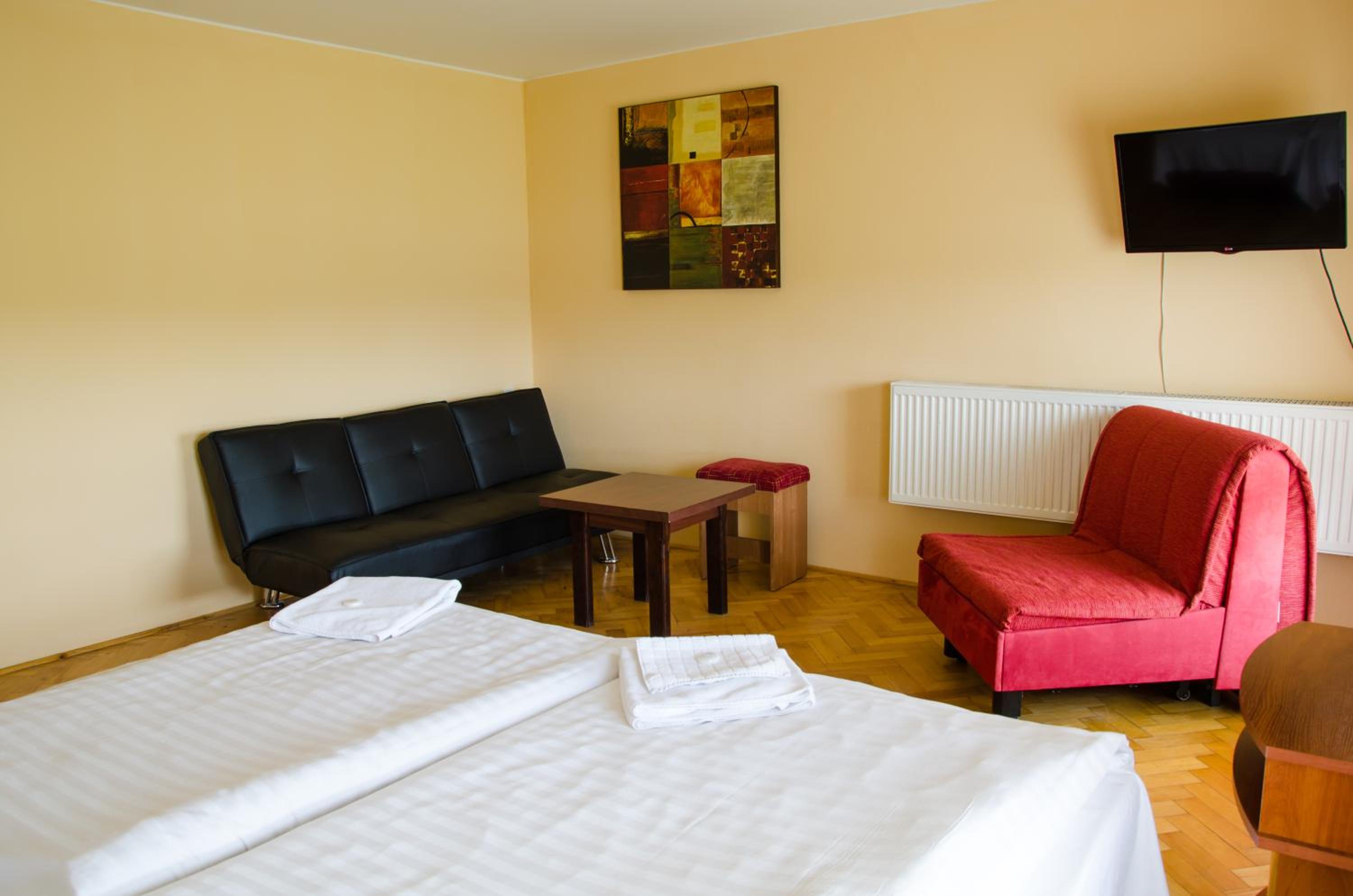 Quadruple Room - Photo 3