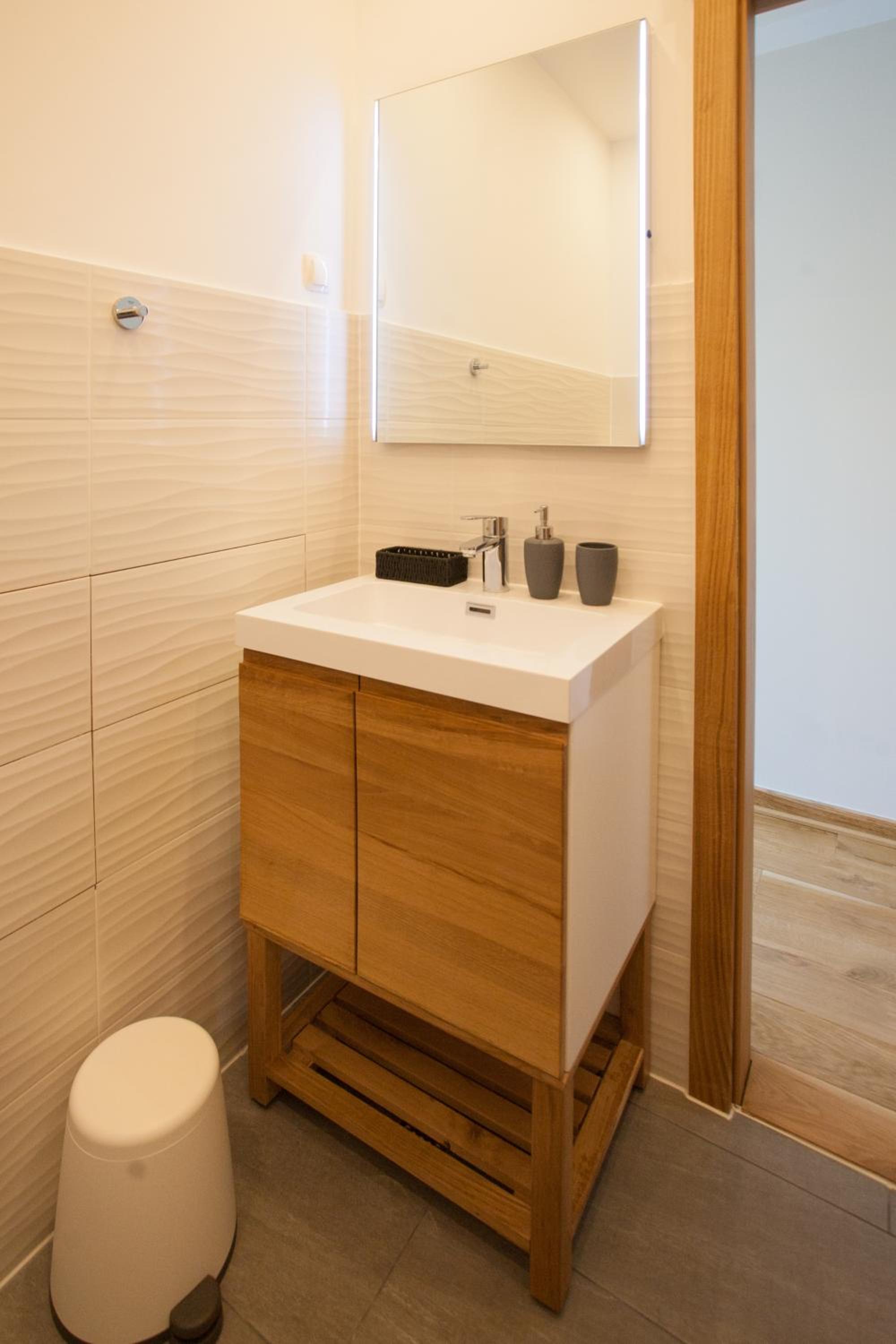 Studio Apartment with Pool View photo 3
