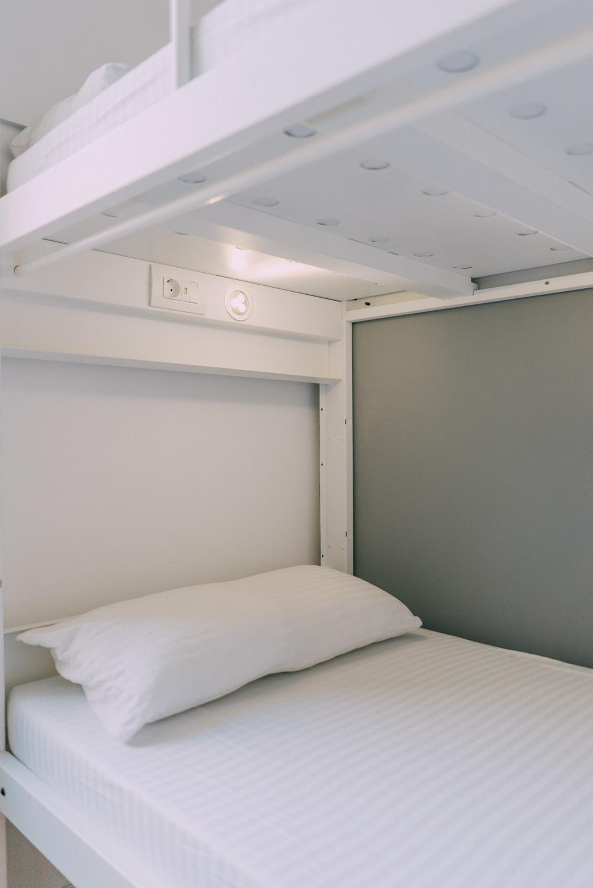 Cama en Habitación Compartida Mixta de 8 Camas