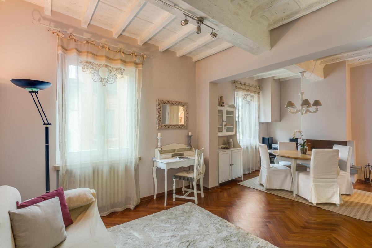 One-Bedroom Apartment - Borgo Ognisanti 59 