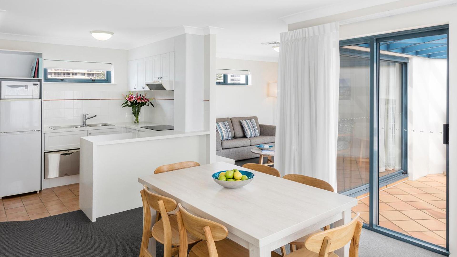 Two-Bedroom Apartment with Ocean View - Photo 5