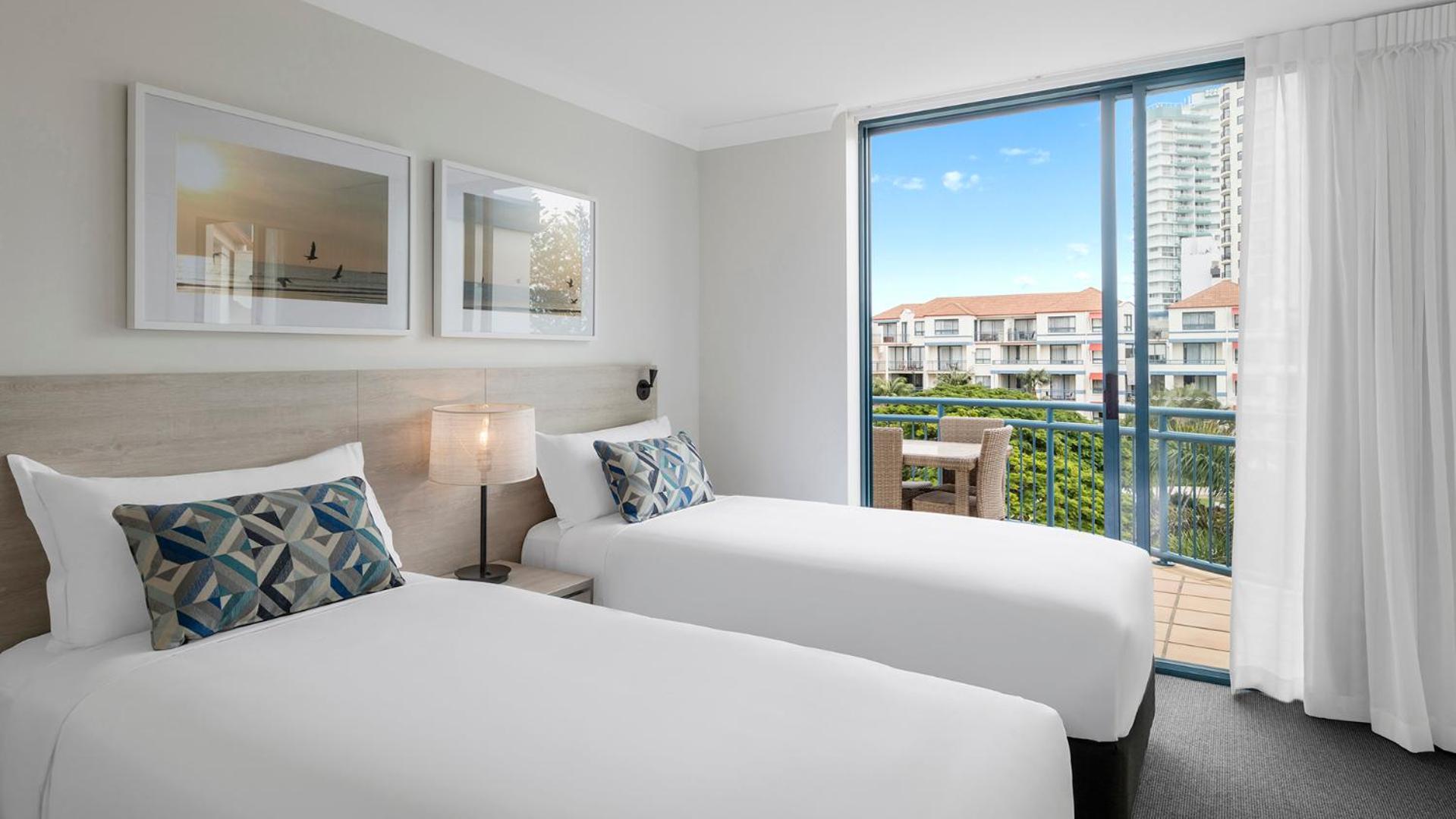 Two-Bedroom Apartment with Ocean View - Photo 4