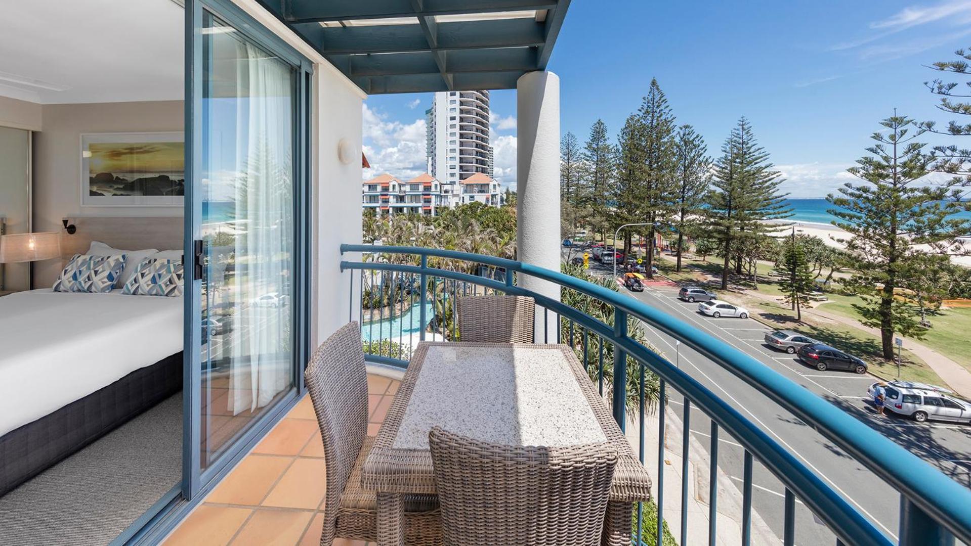 Two-Bedroom Apartment with Ocean View - Photo 7