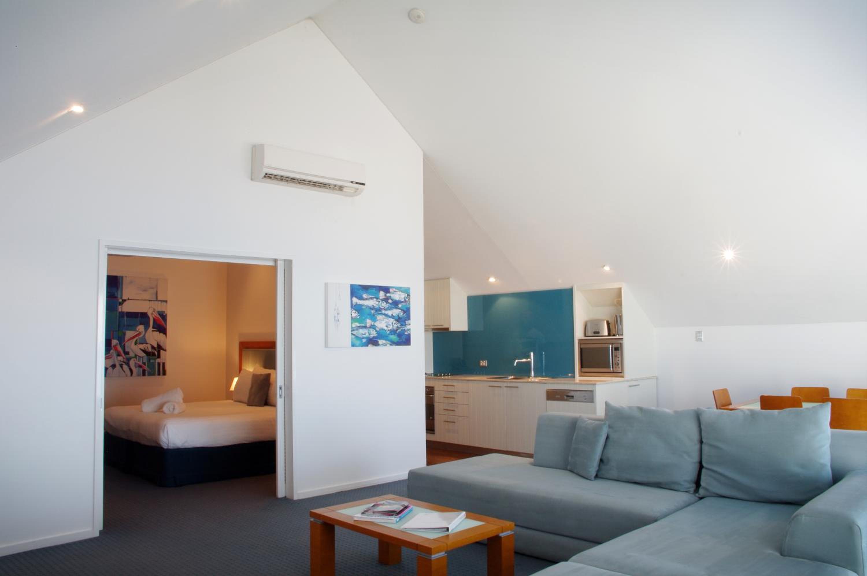 Two-Bedroom Villa with Garden View - Photo 5