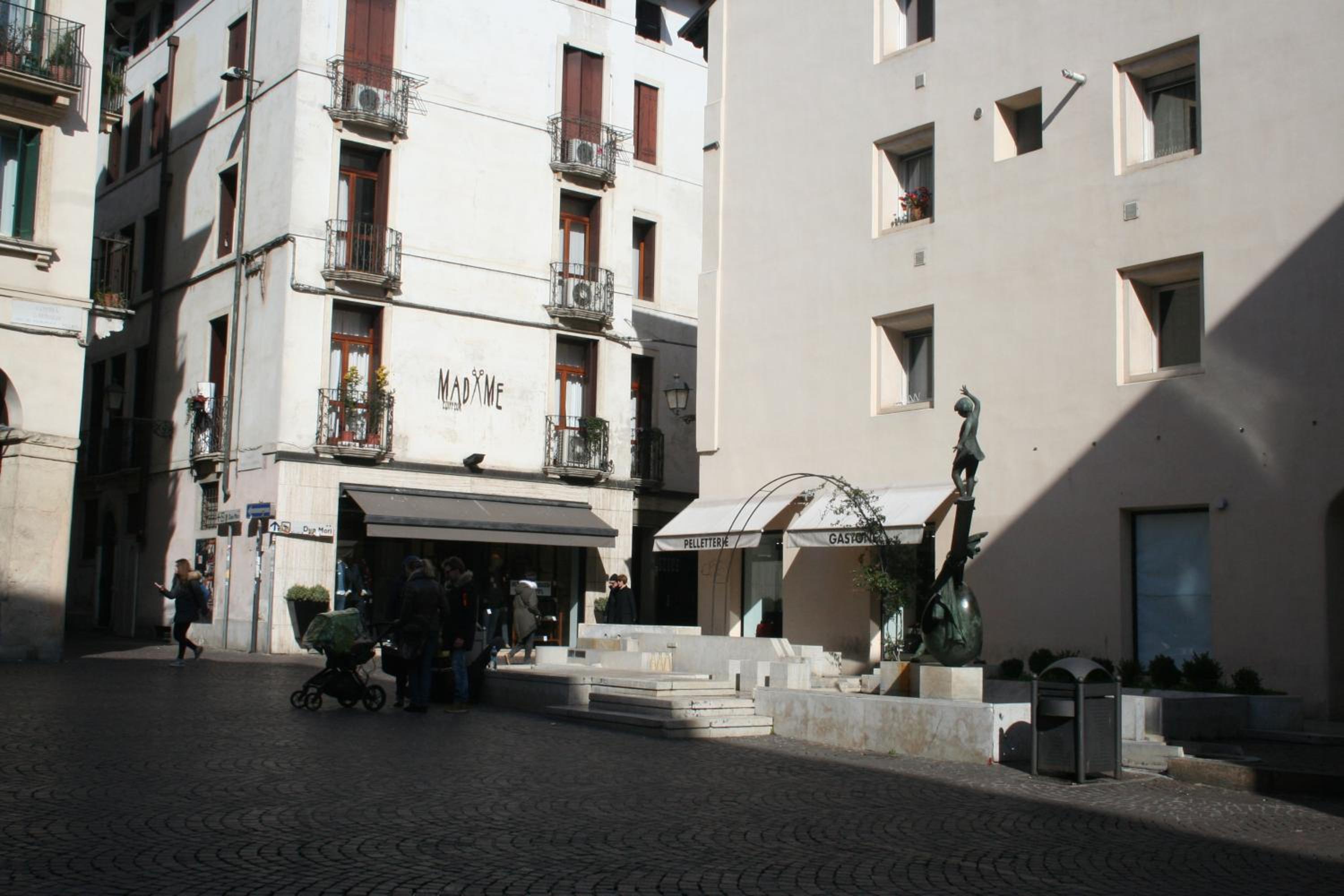 Apartment - Photo 17
