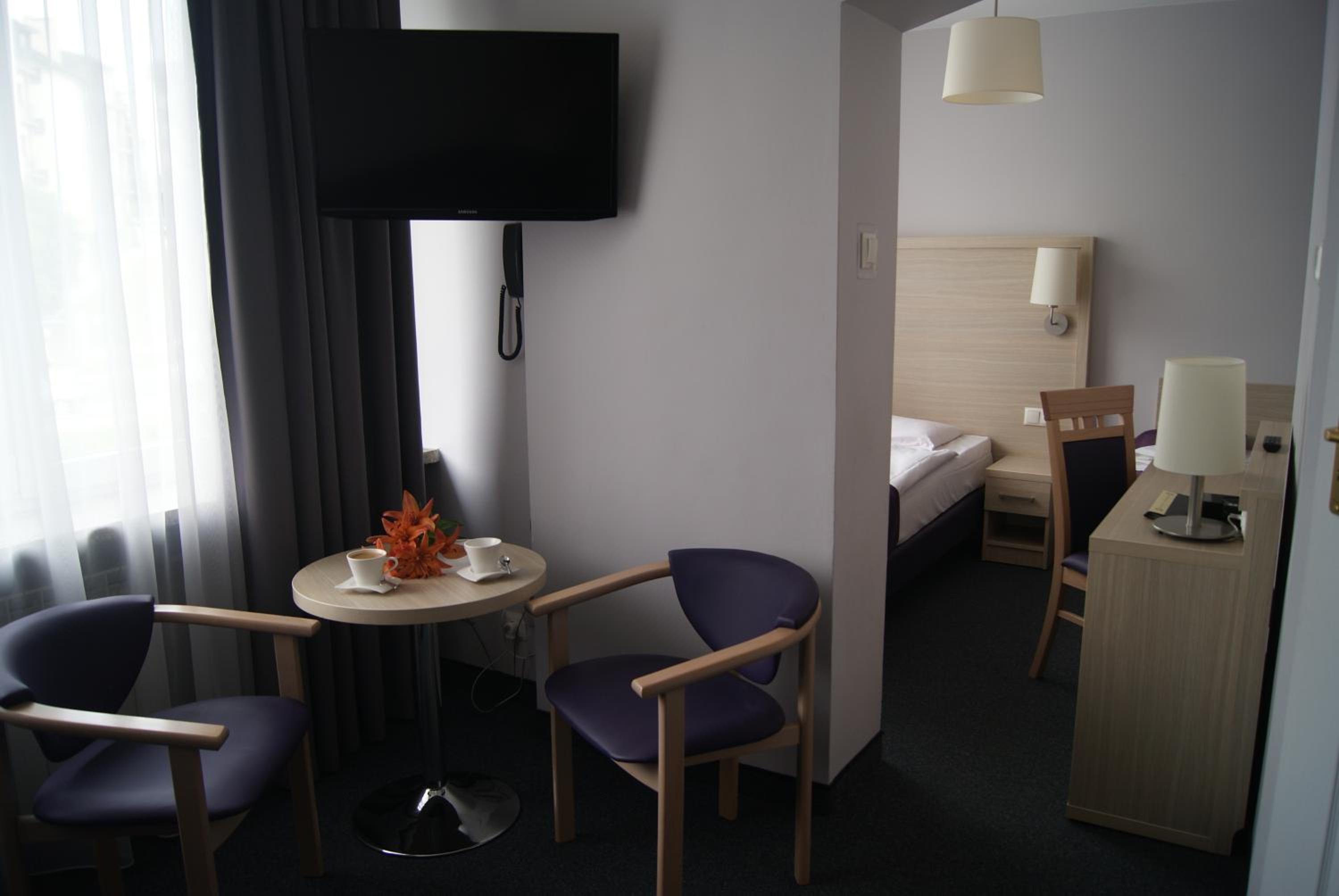 Standard Triple Room photo 2