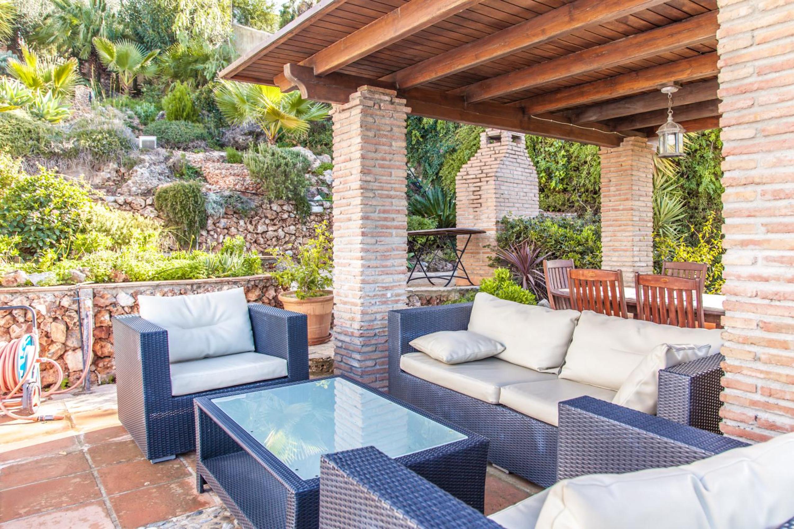 Villa photo 3