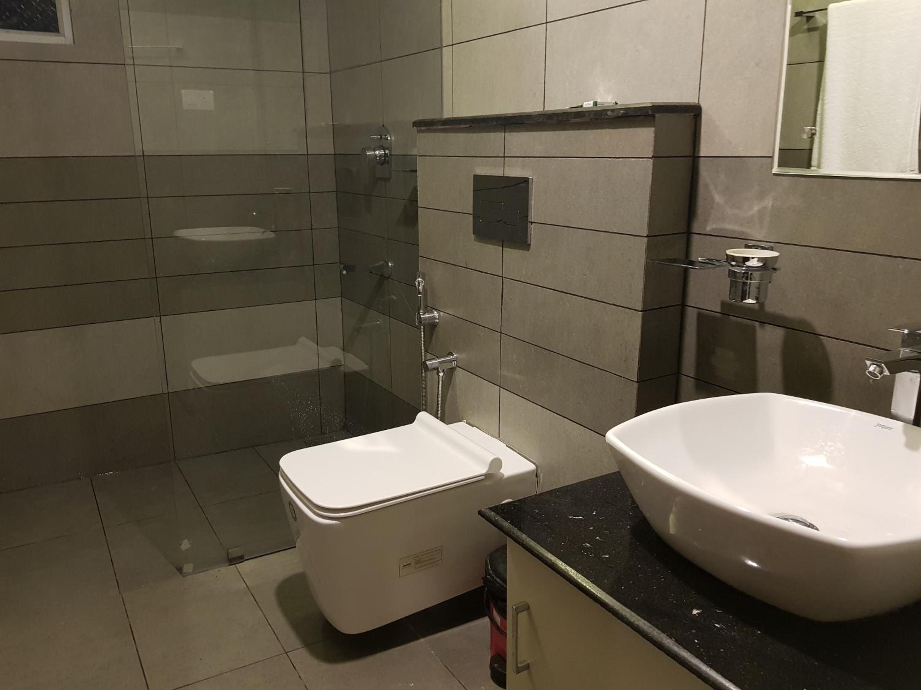 Duplex Suite - Photo 10