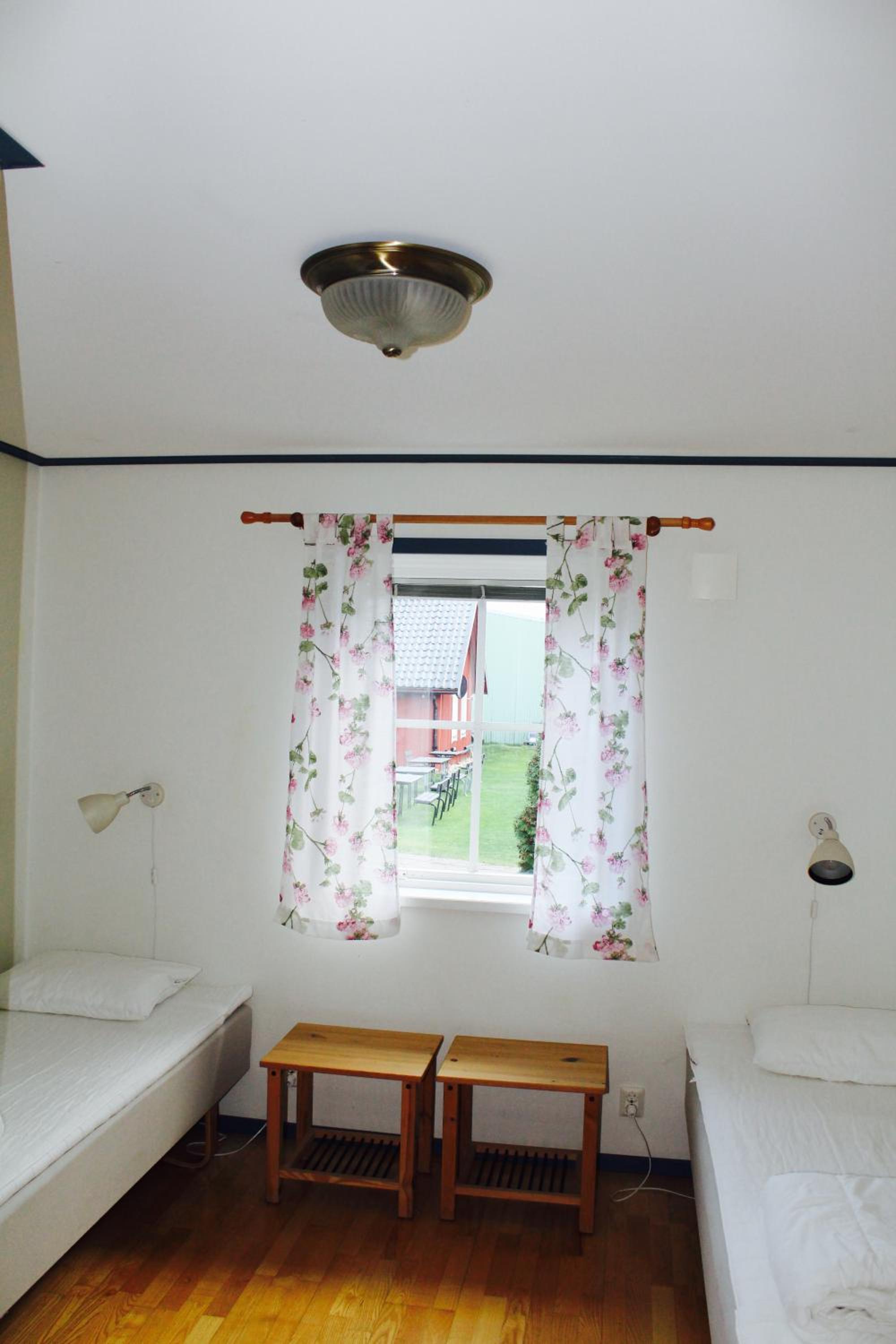 Comfort Twin Room (Private Toilet - Shared Shower) - Photo 1