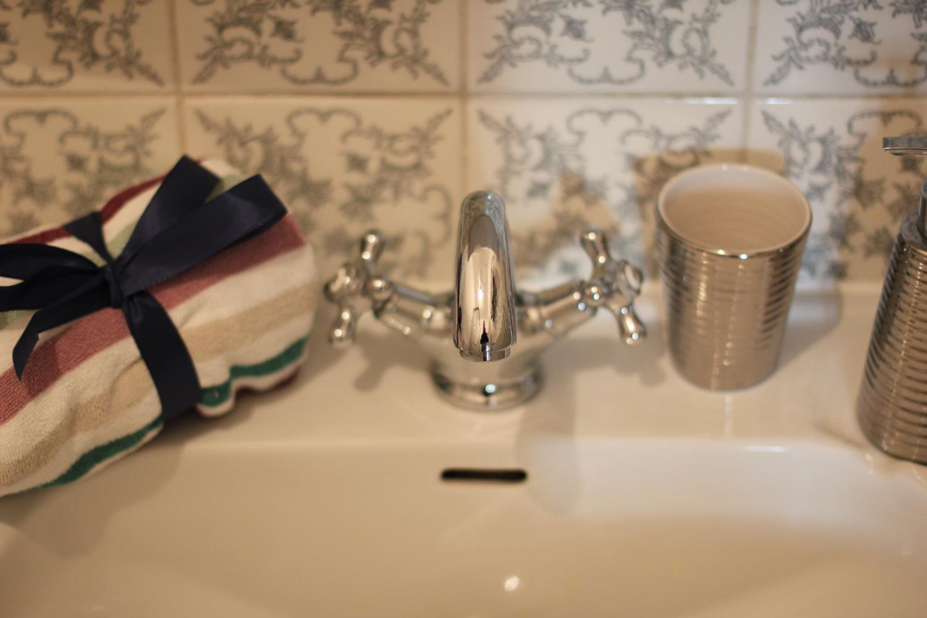 Double Room - Photo 9