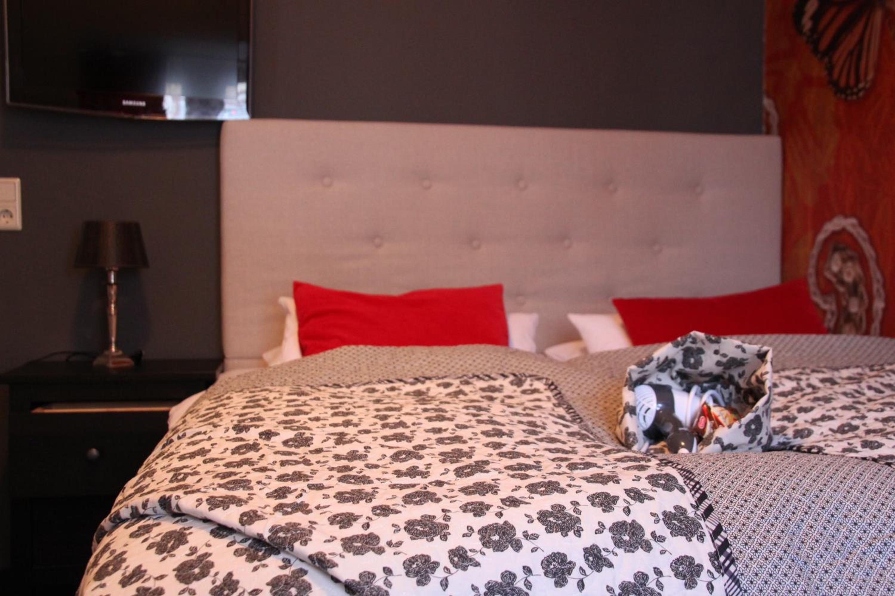Double Room - Photo 12