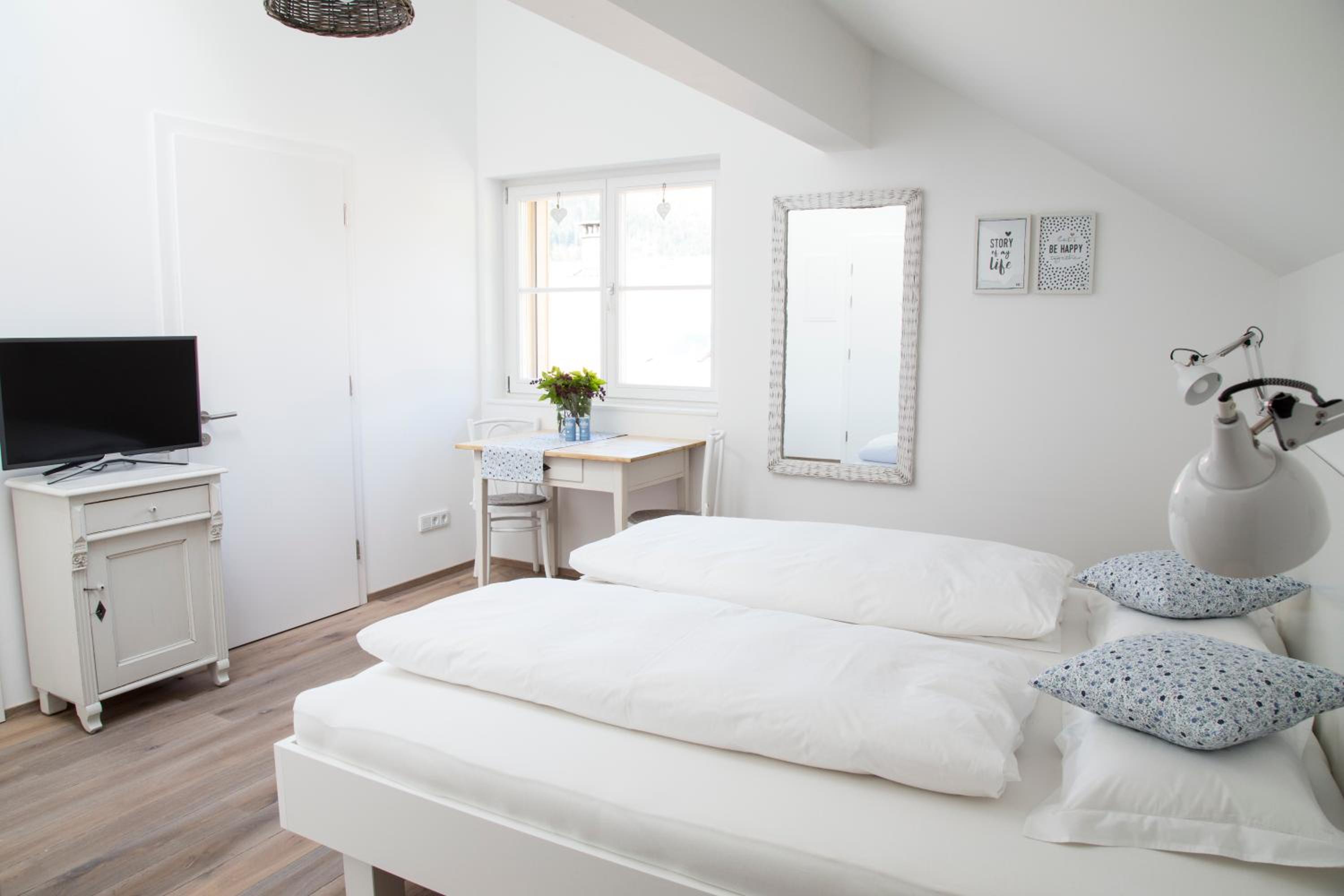 Studio Apartment photo 1
