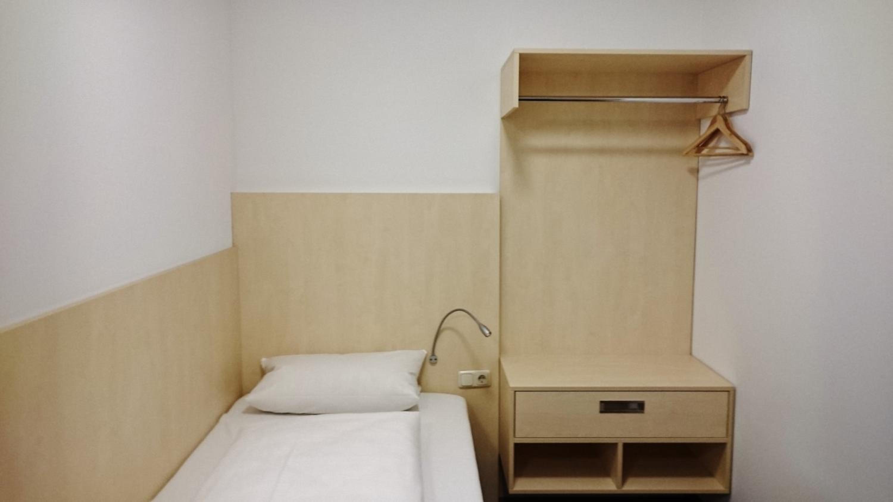 Twin Room - Photo 1