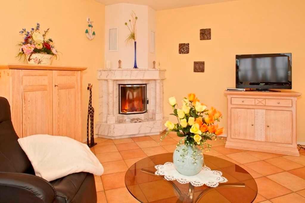 One-Bedroom House photo 1