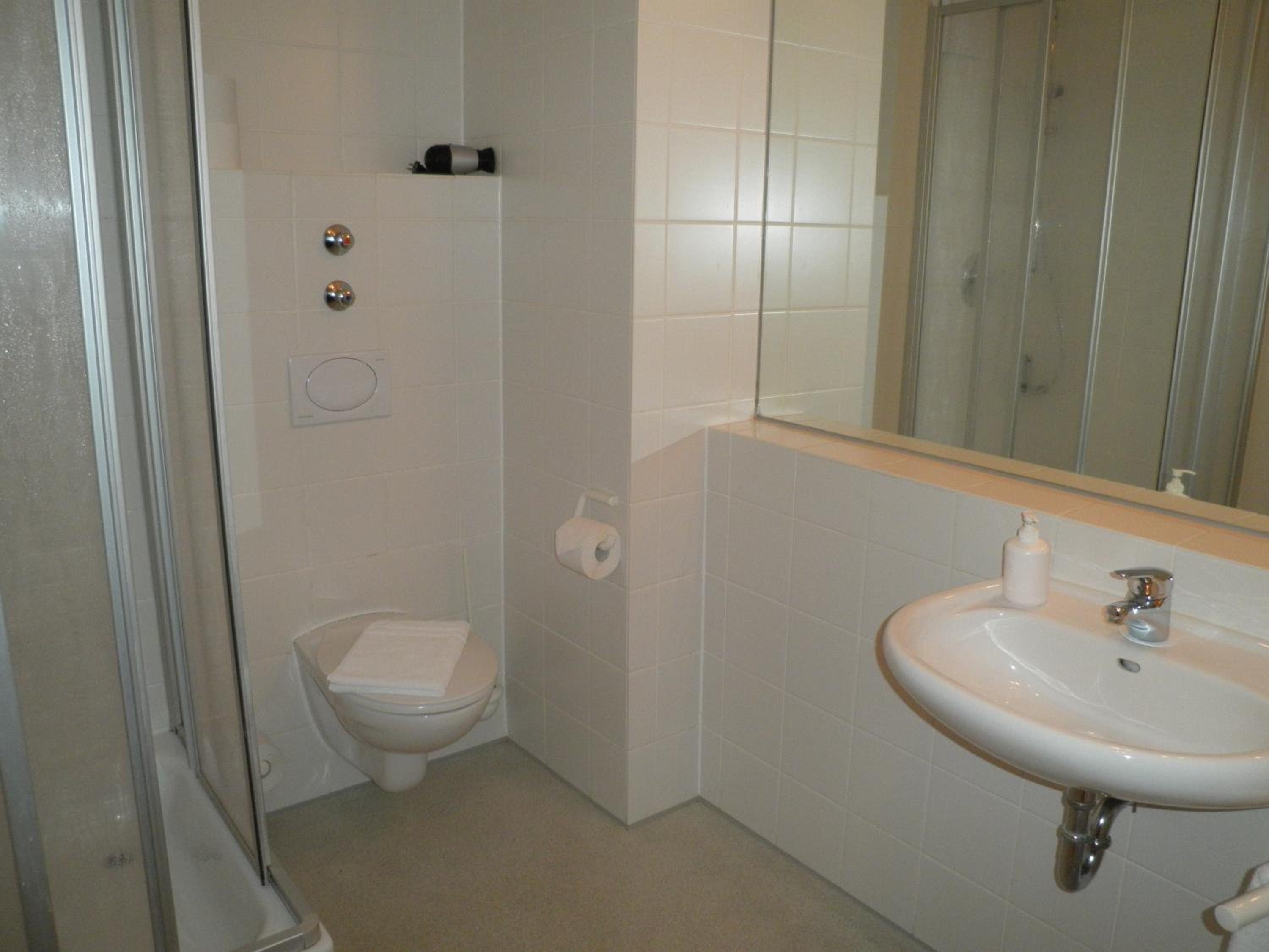 Double Room - Photo 31