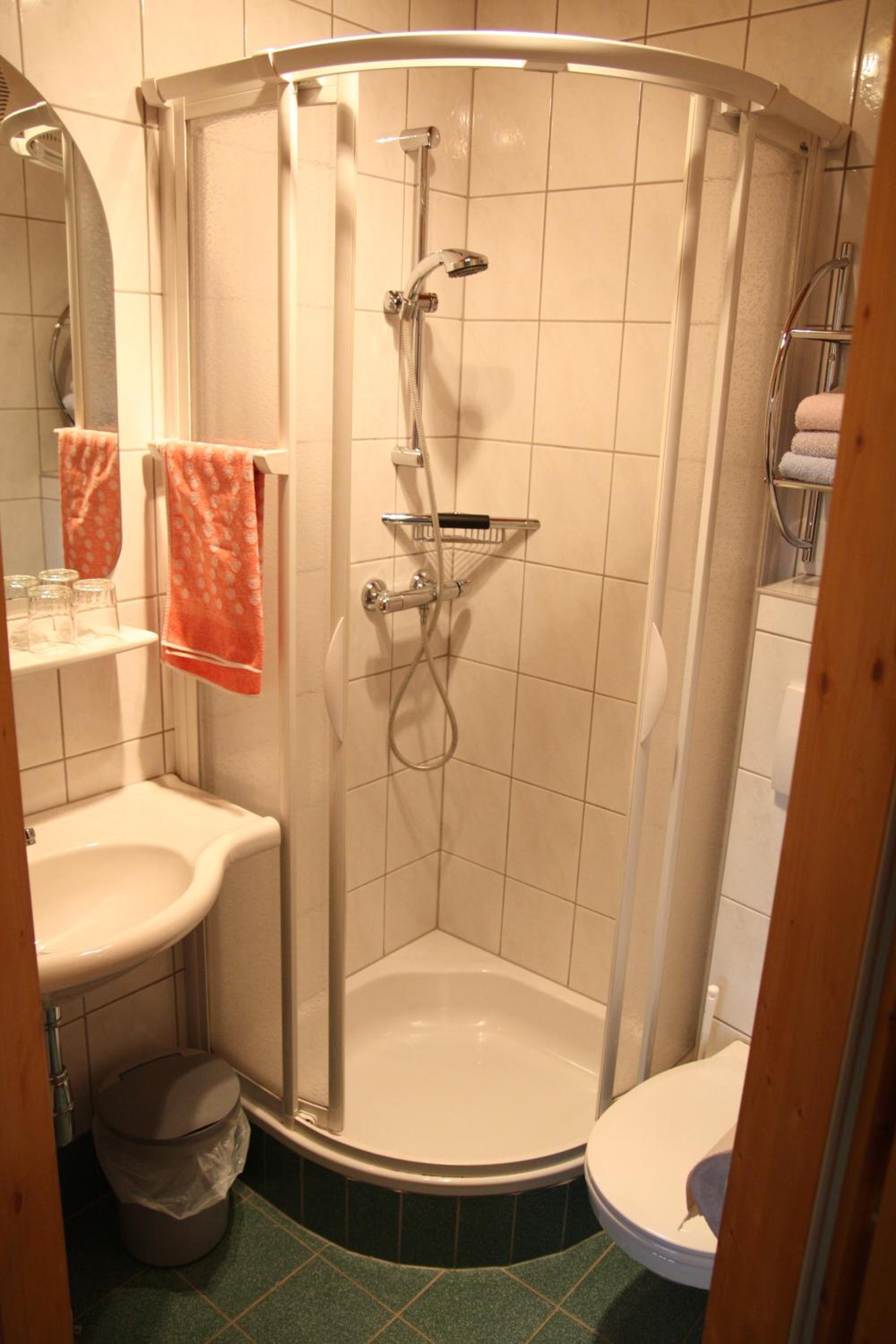 Room 4 photo 3