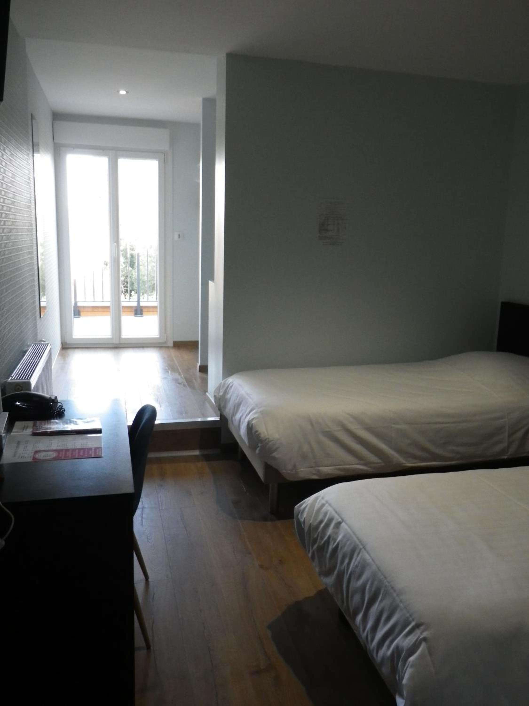 Twin Room photo 2