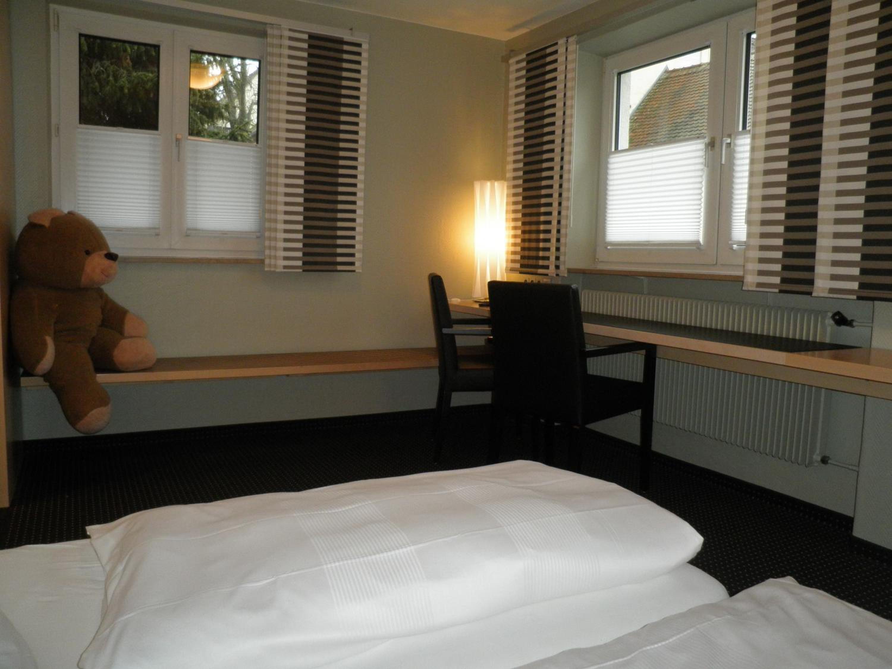 Two-Bedroom Suite - Photo 4