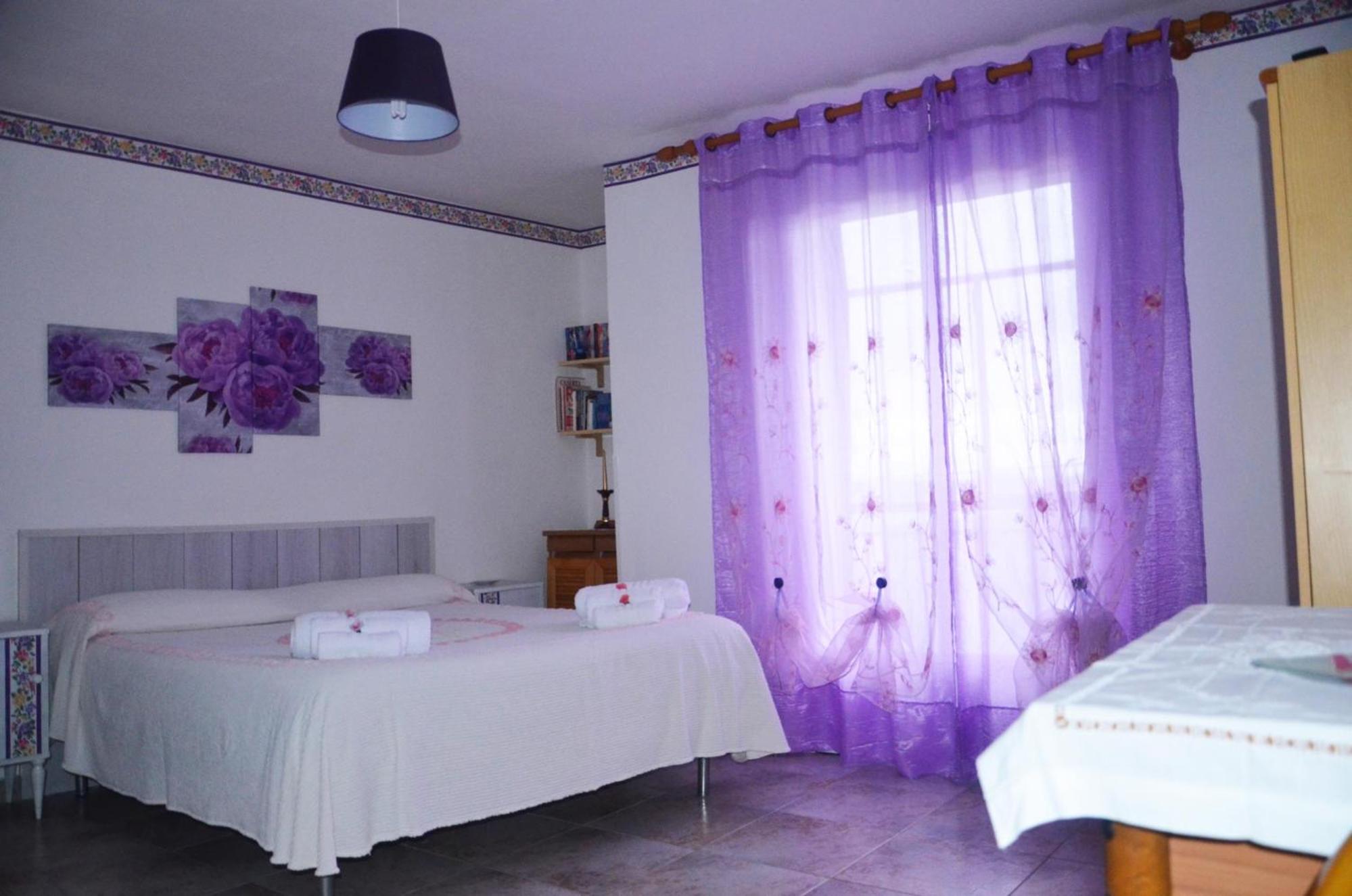 Triple Room with Private Bathroom - Photo 18
