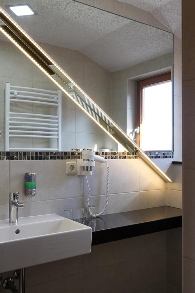 Triple Room - Photo 7