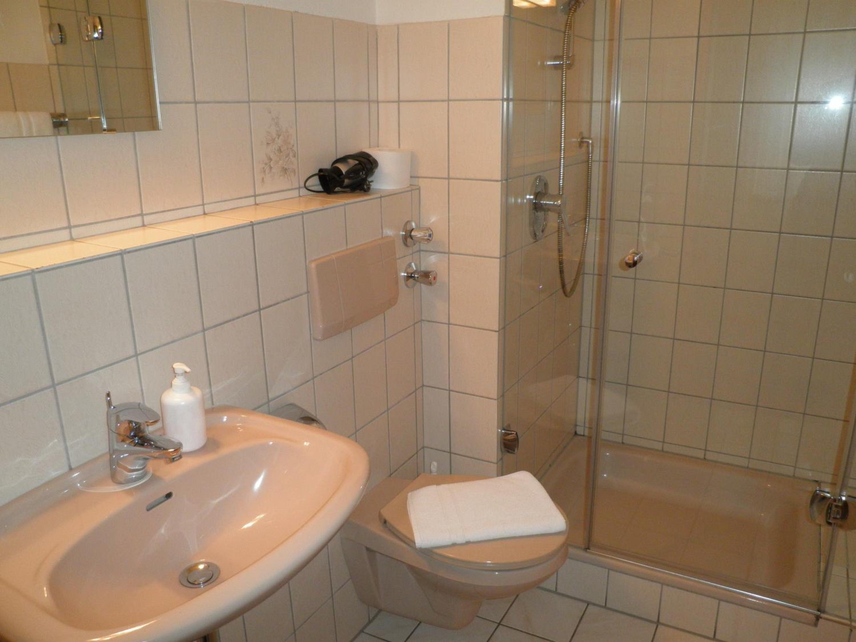 Double Room - Photo 22