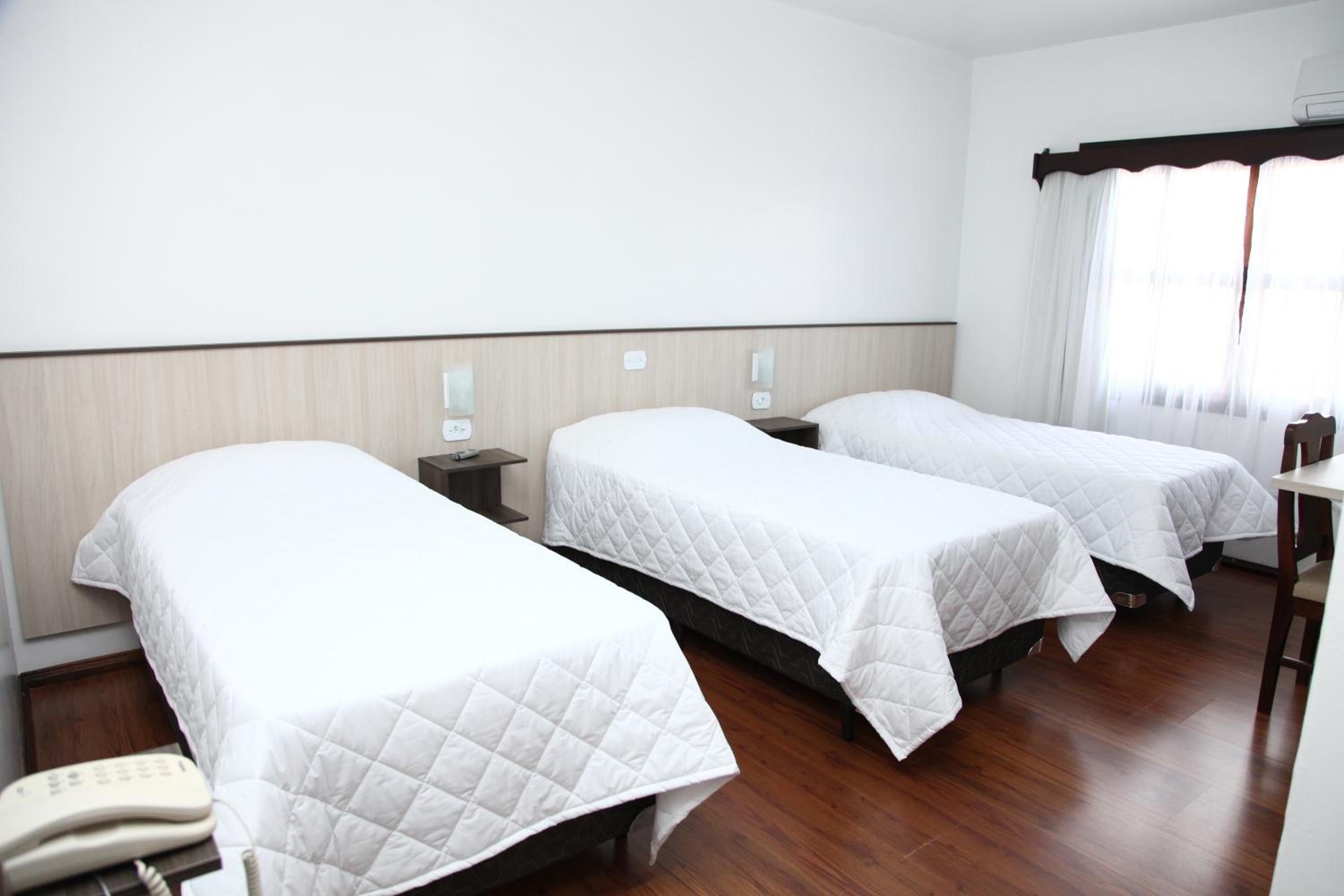 Standard Triple Room photo 2