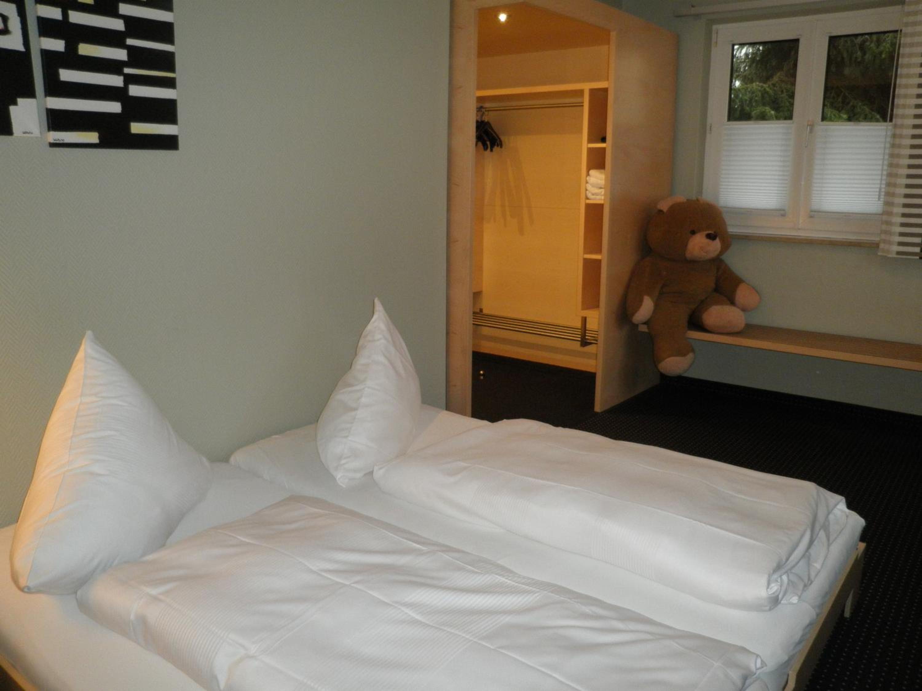 Two-Bedroom Suite - Photo 2