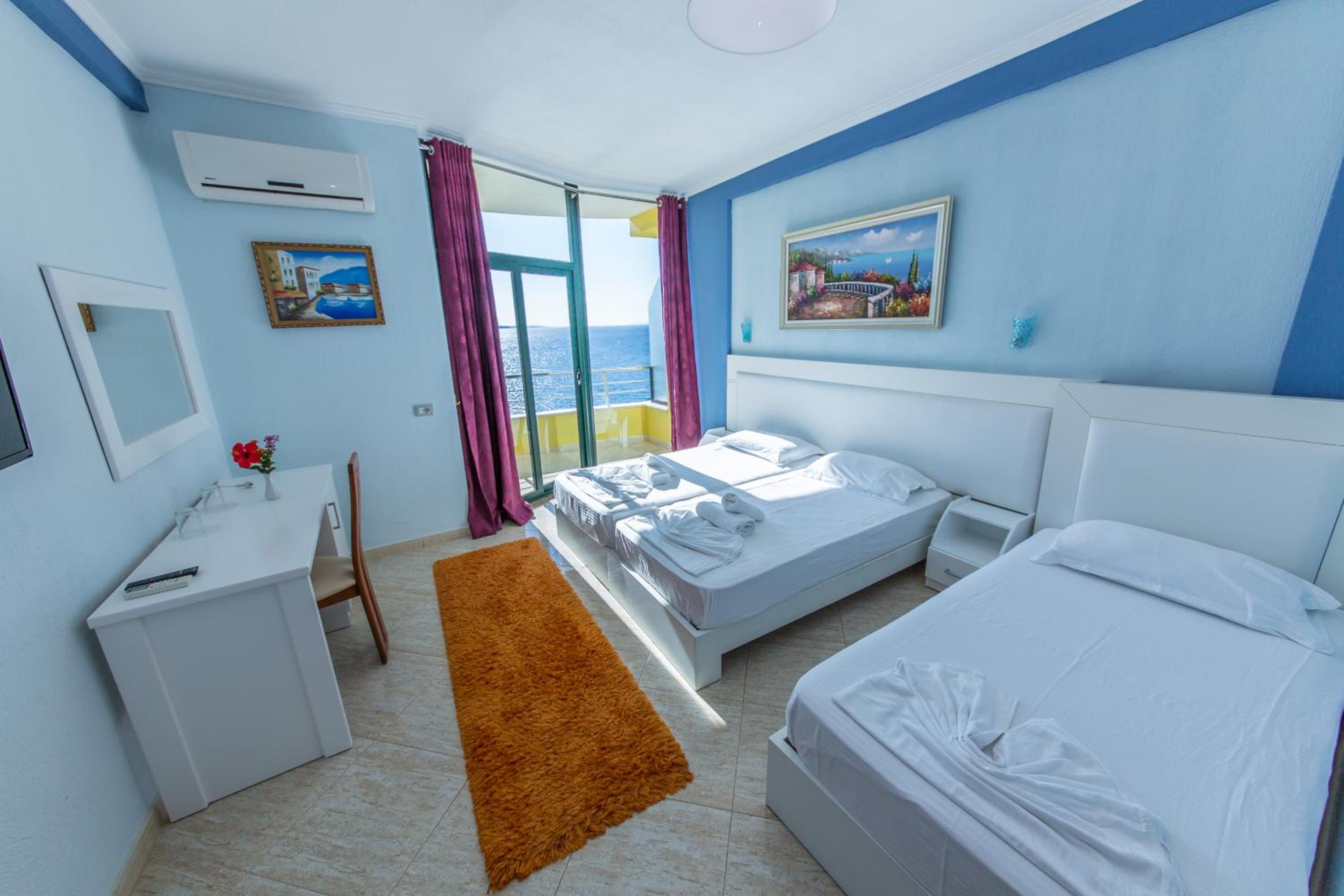Panoramic Triple Room with Balcony and Sea View photo 2