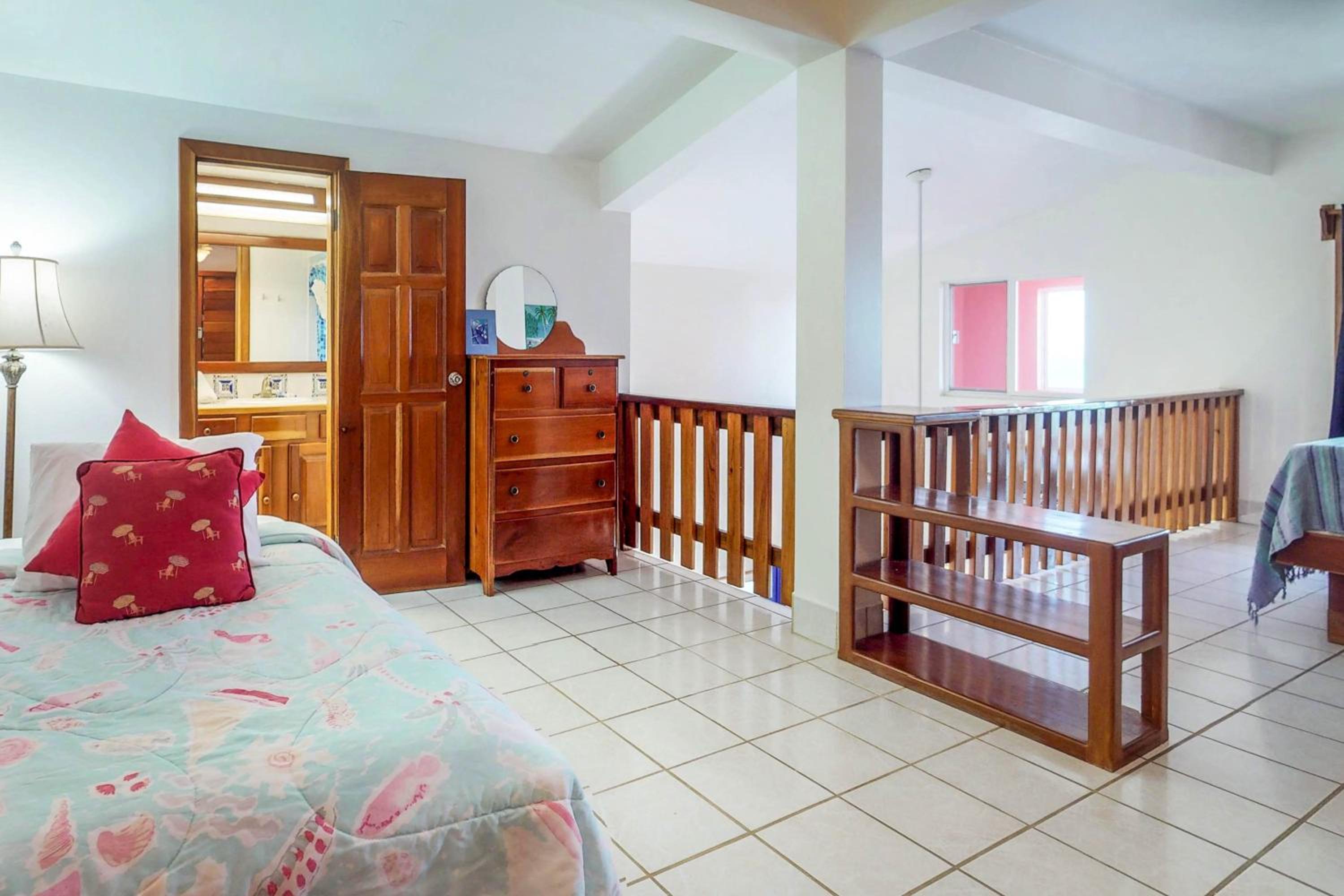 Three-Bedroom Apartment photo 1