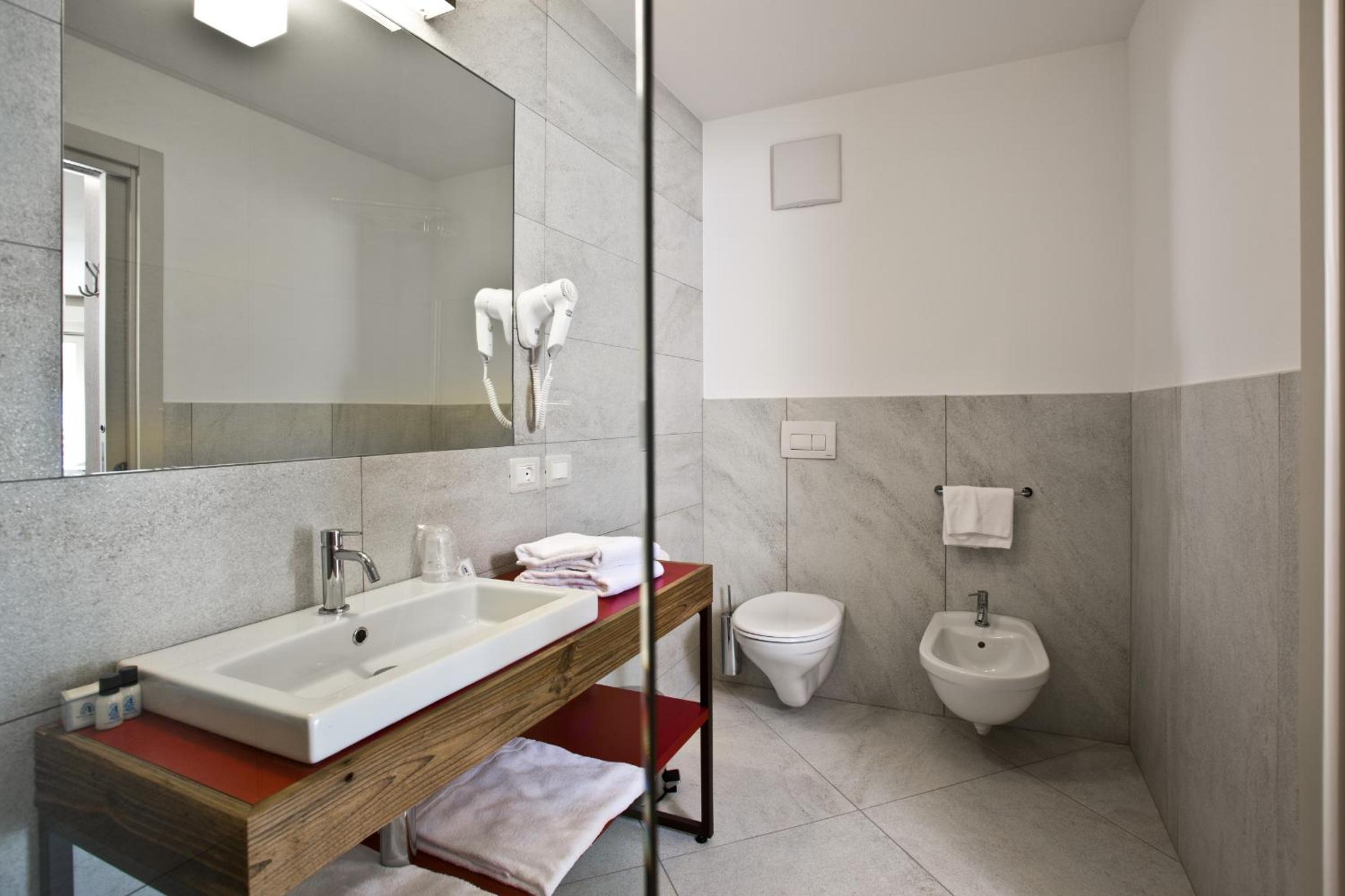 Junior Suite (2 Adults) - Photo 2
