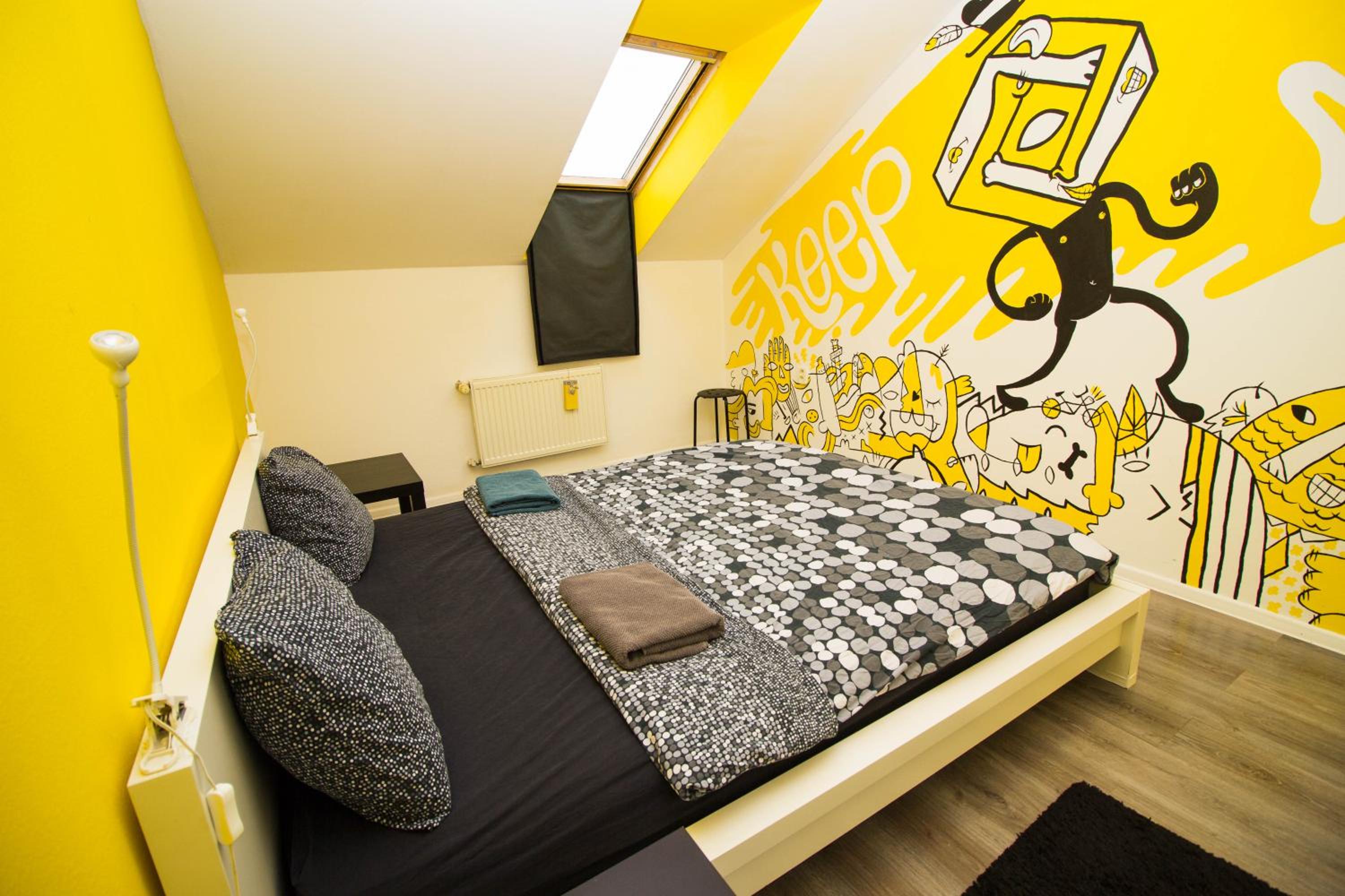 Double Room with Shared Bathroom photo 2