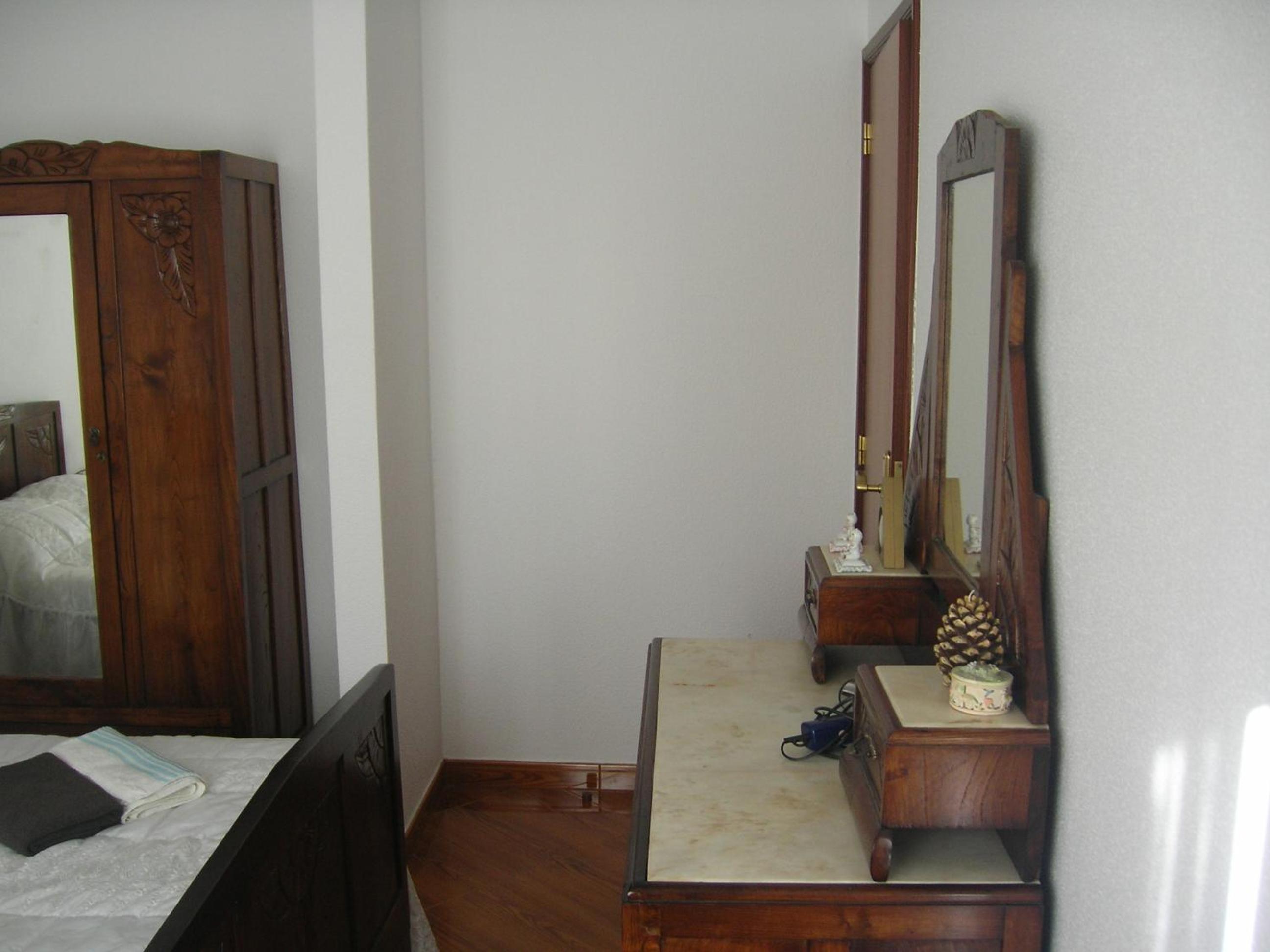 Four-Bedroom House photo 3