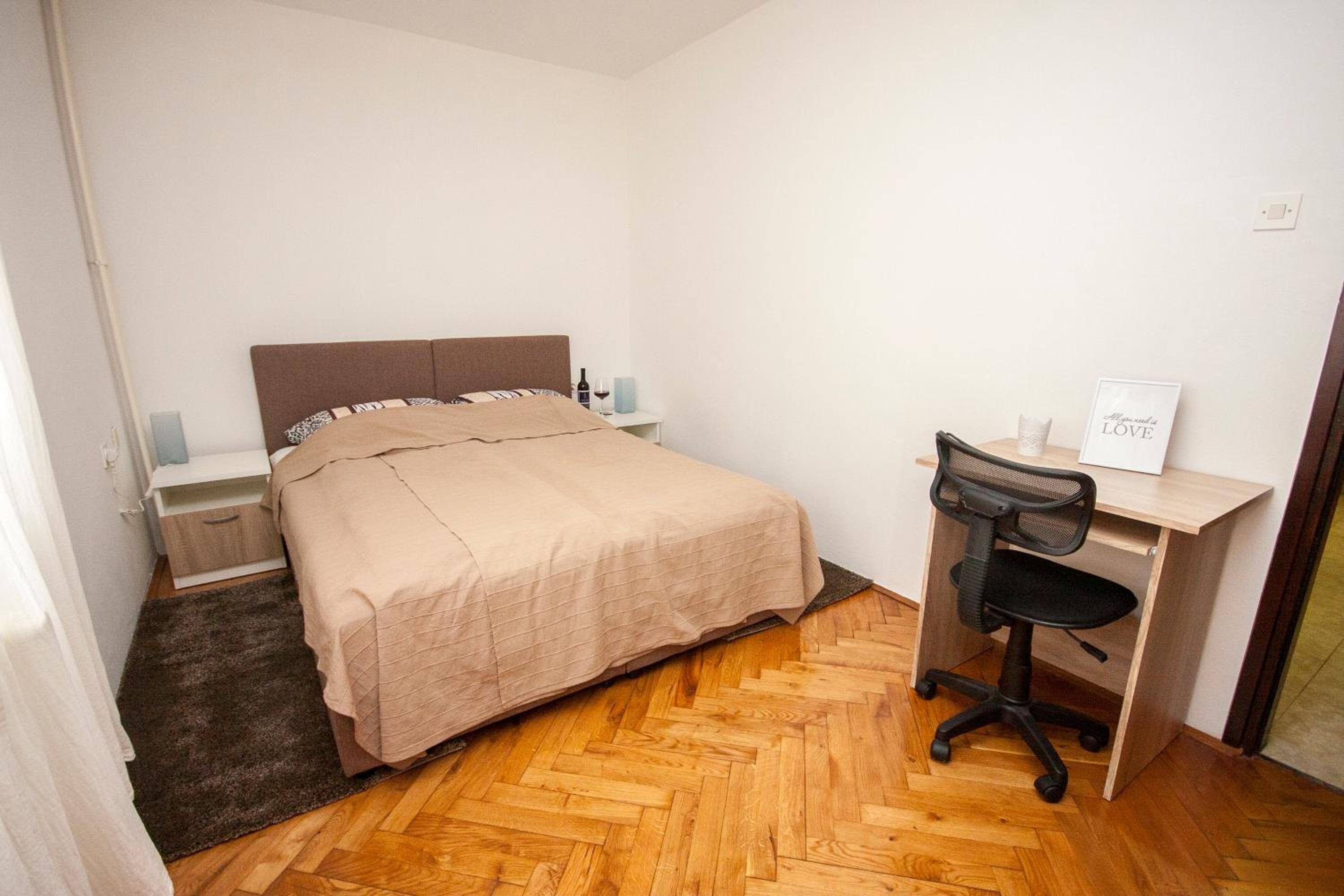 Two-Bedroom Apartment - Photo 21
