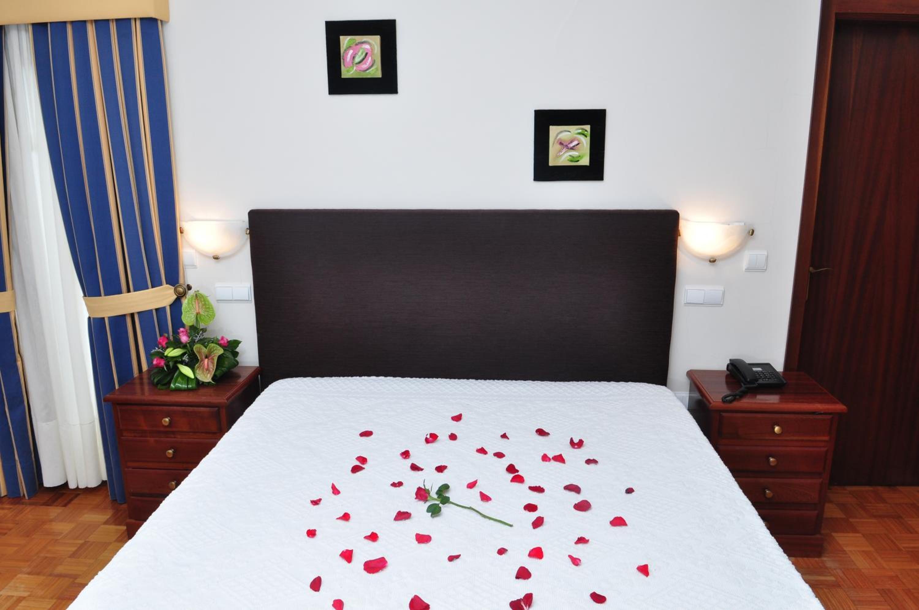 Double Room with Mountain View - Photo 2