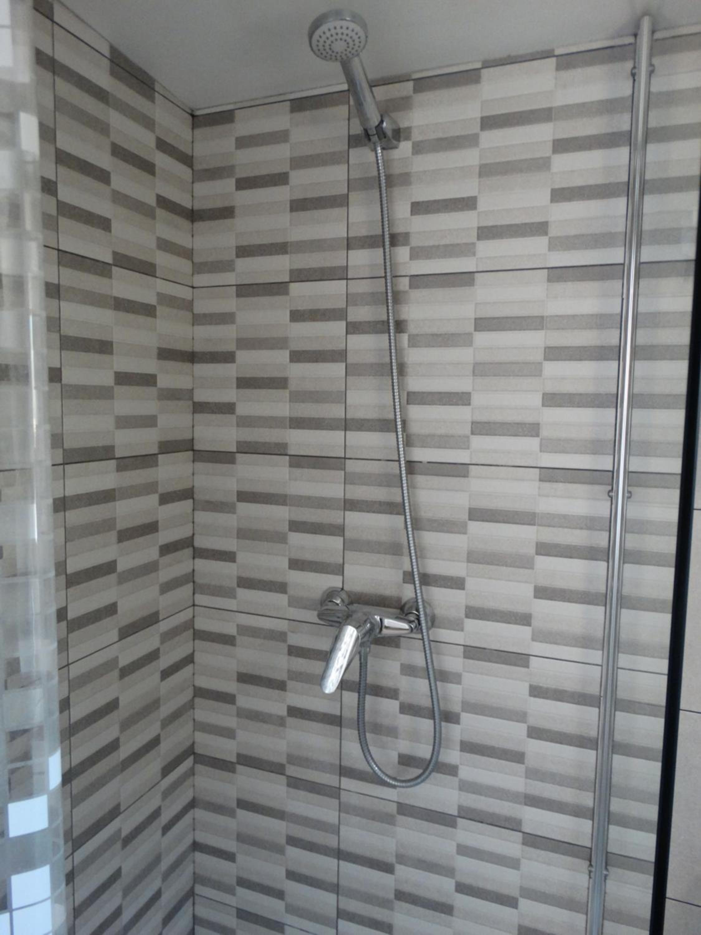 Bungalow (2 Adults) - Photo 3