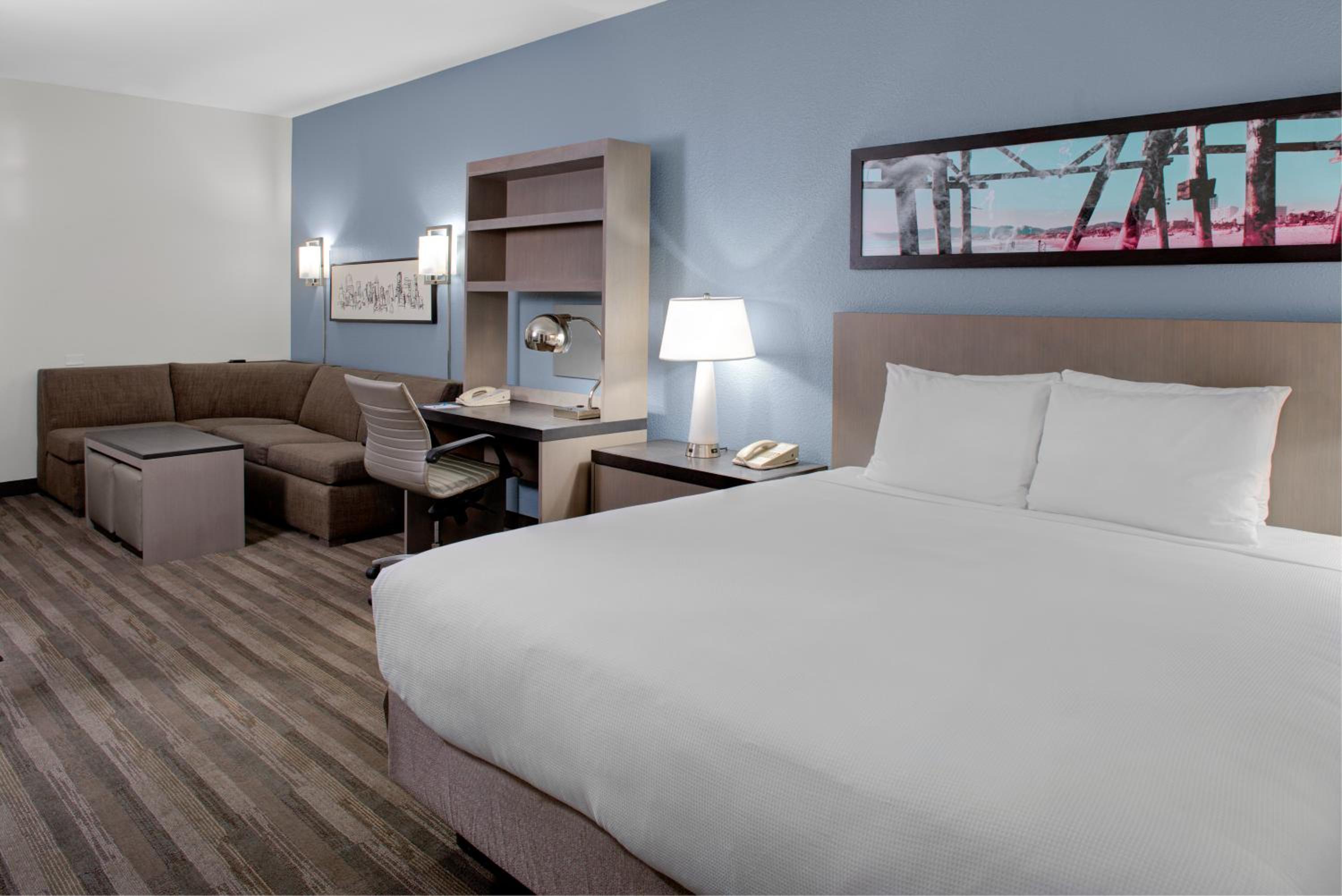 King Studio Suite - Photo 3