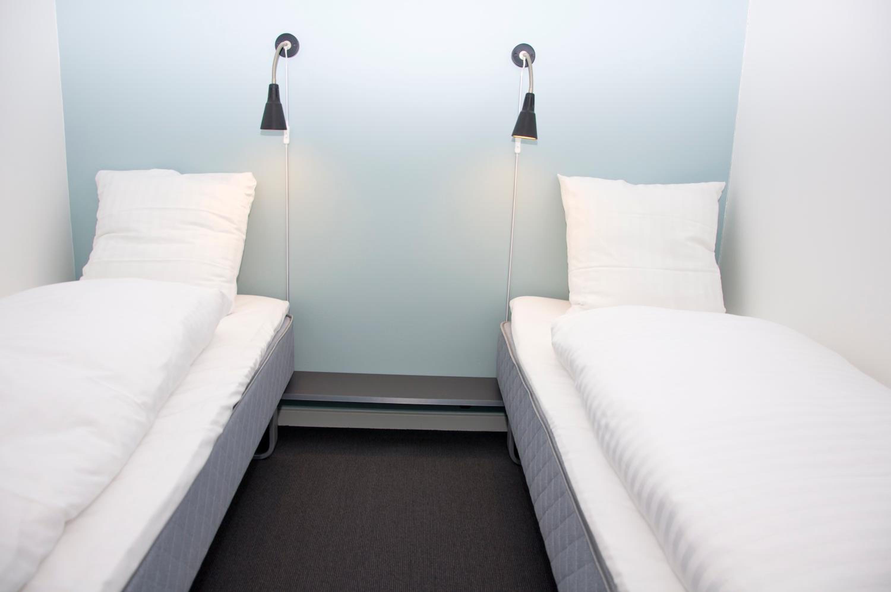 Twin Room - Photo 2
