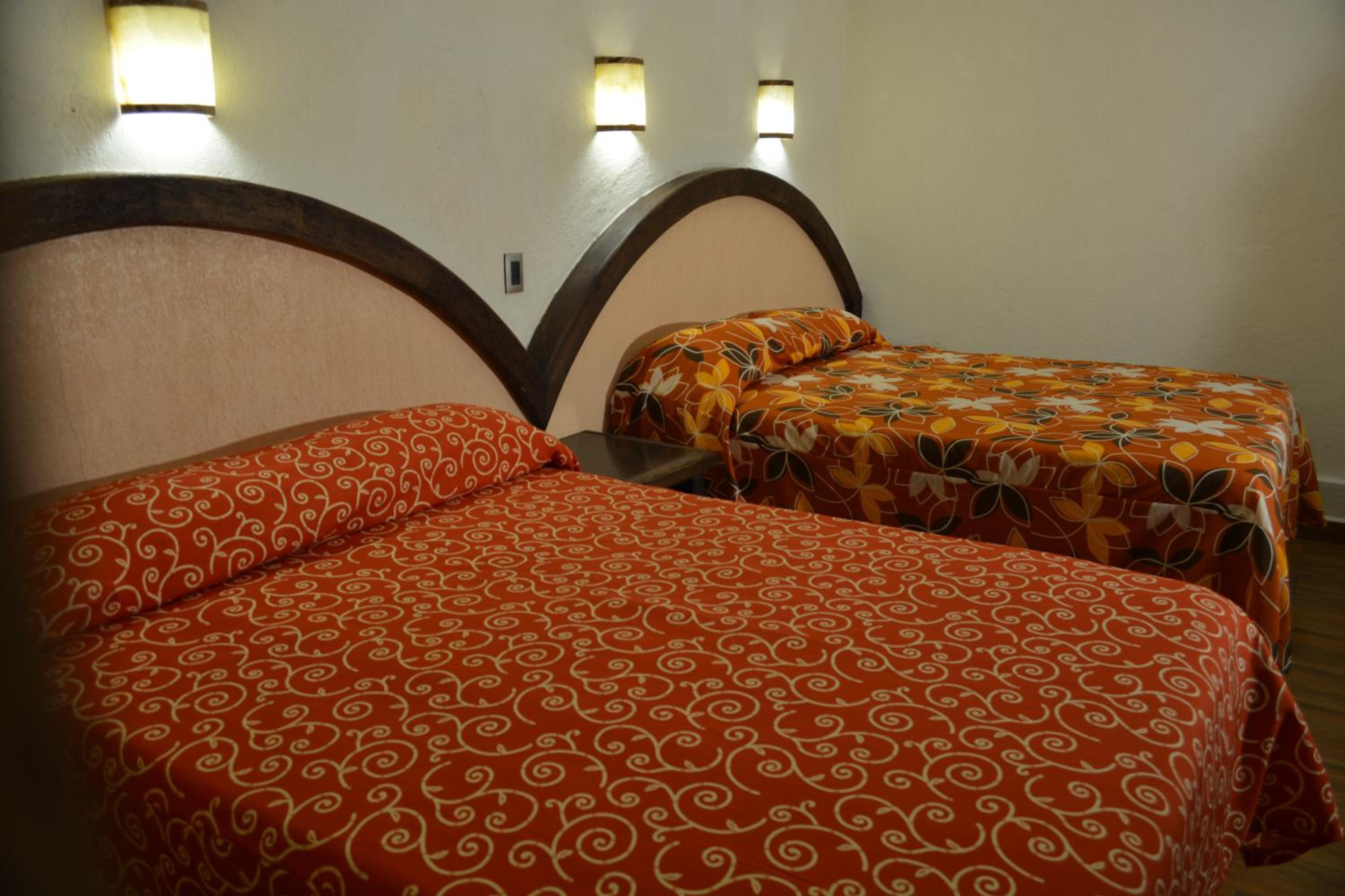 Standard Double Room - Photo 2