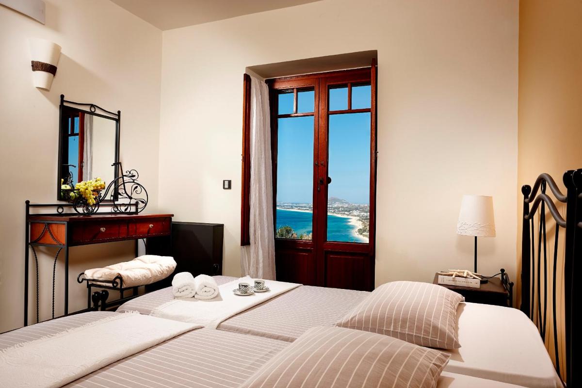 Deluxe Seven-Bedroom Villa photo 1