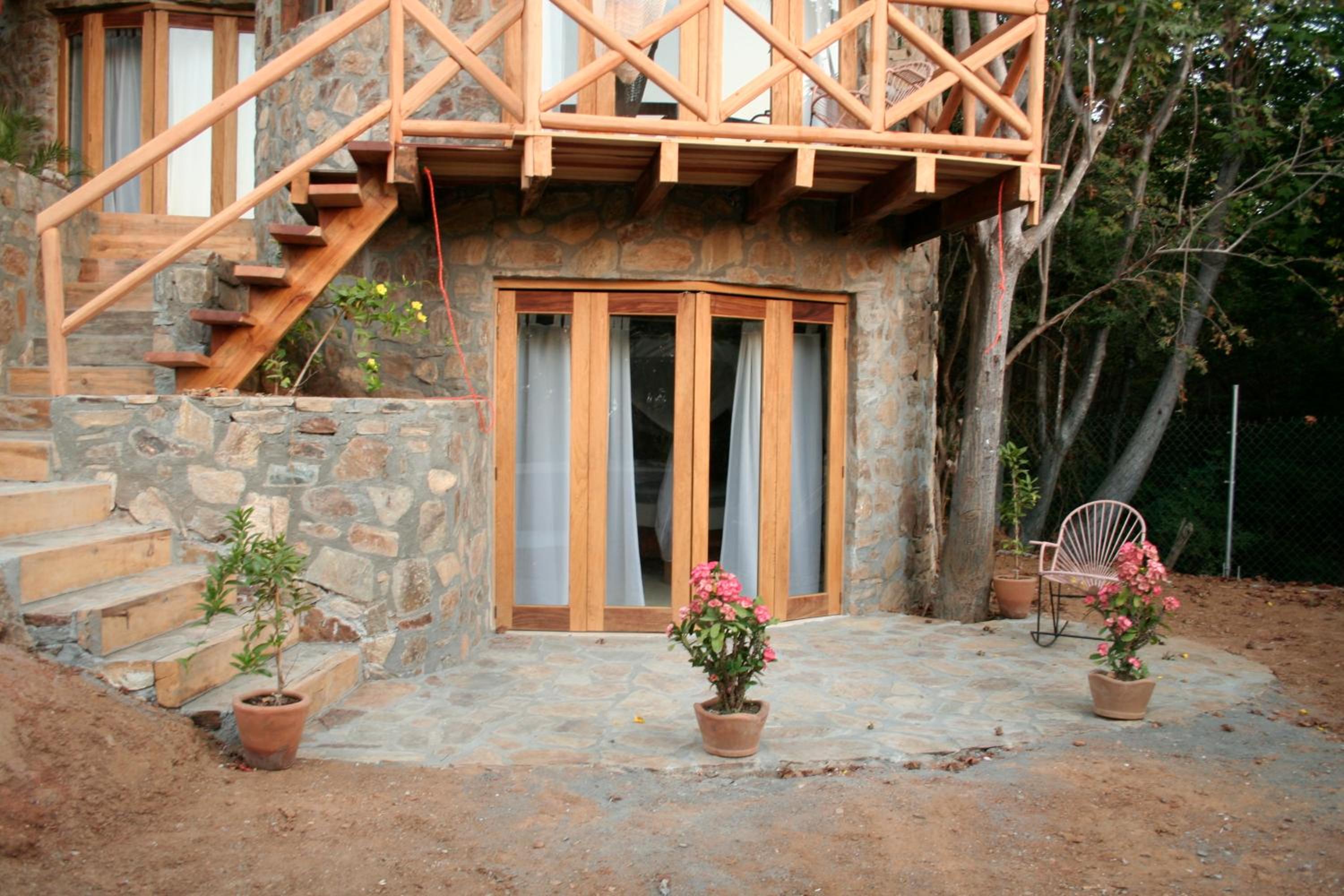 Double Room with Garden View - Photo 6