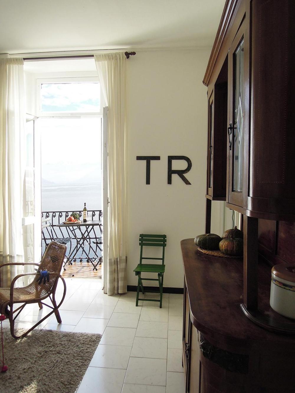 Apartment with Lake View photo 3