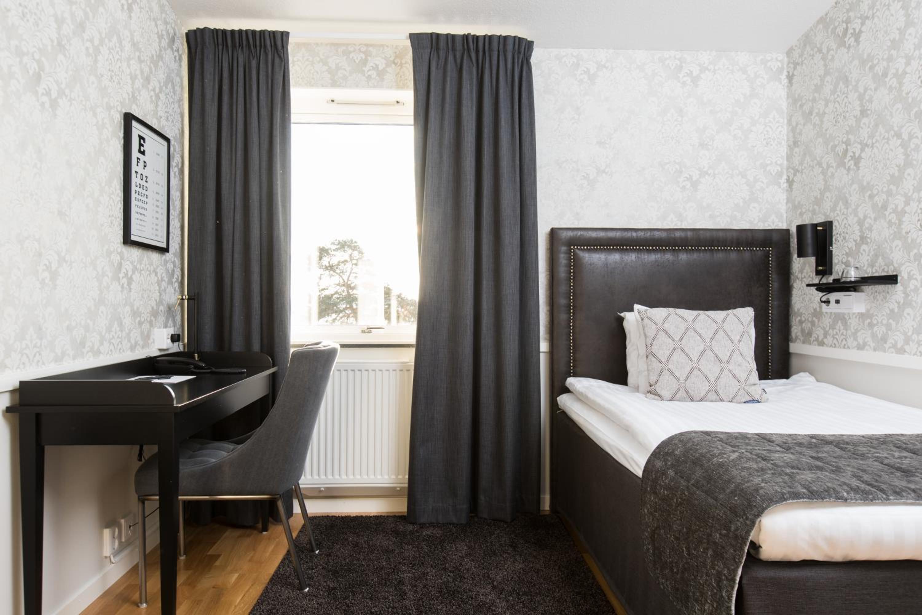 Single Room photo 3