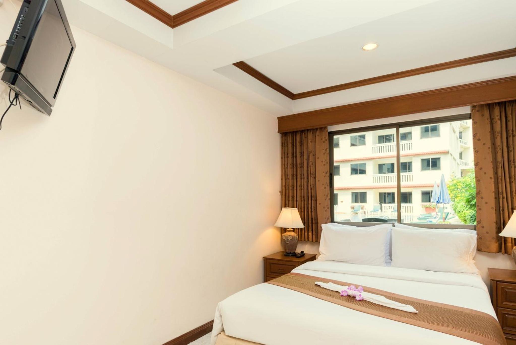 Two-Bedroom Suite - Photo 19