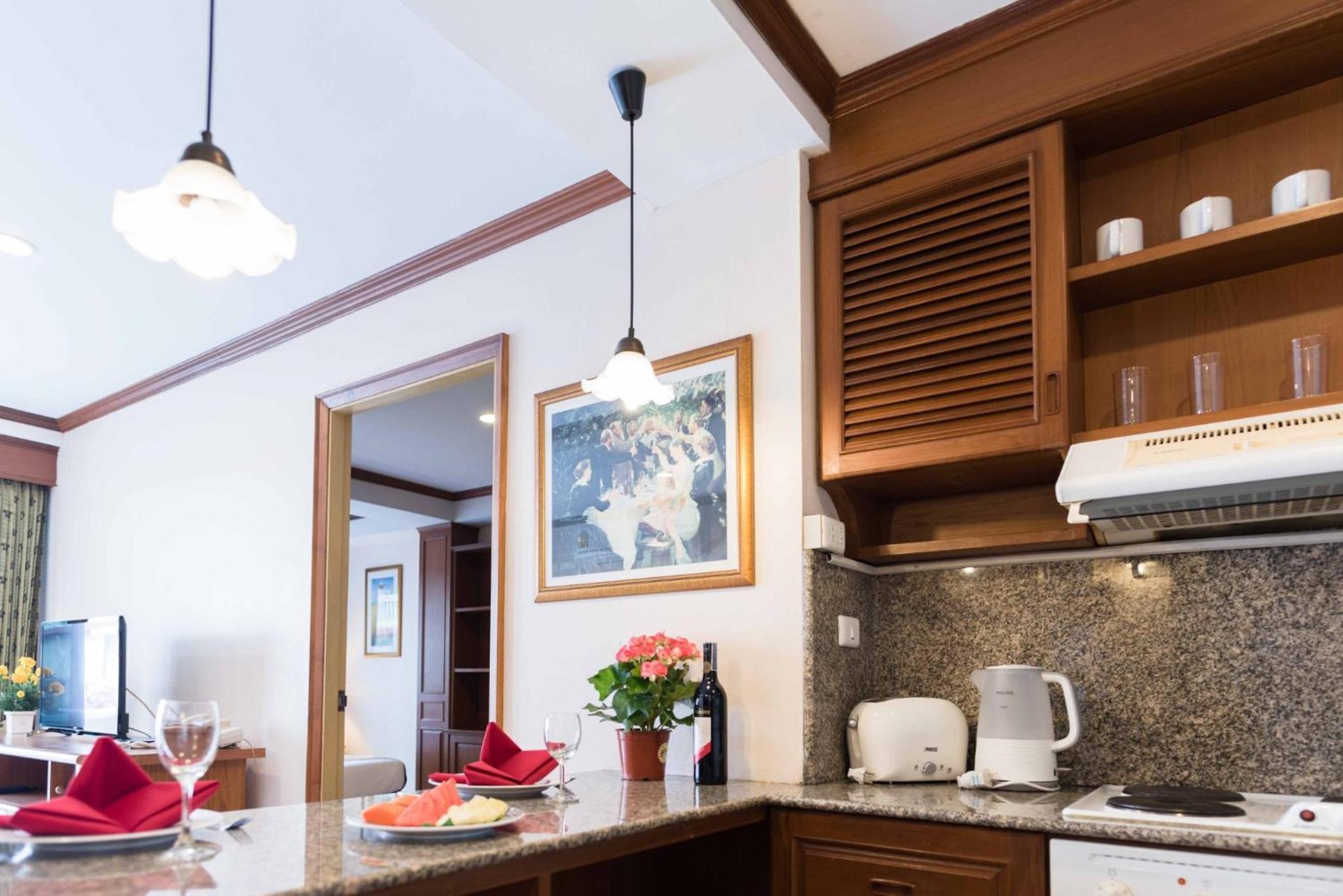 Two-Bedroom Suite - Photo 15