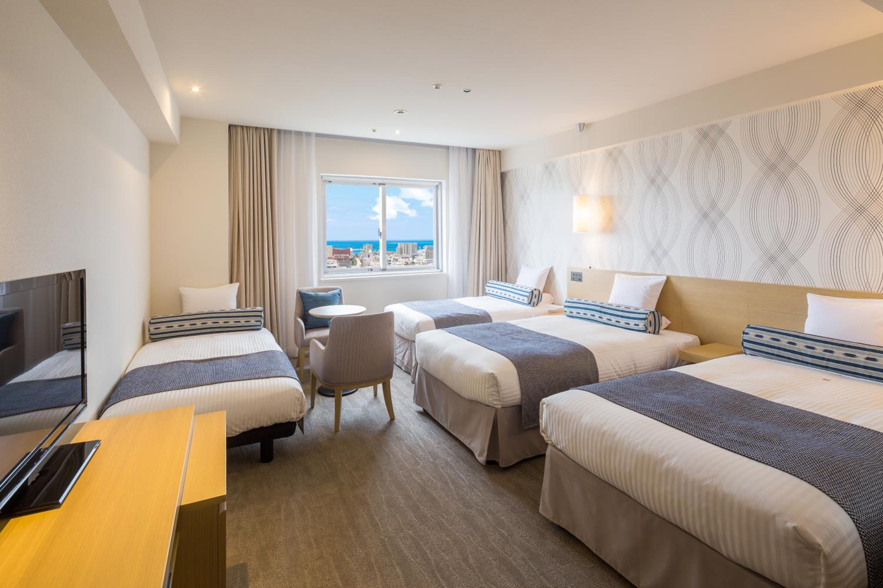 Corner Room with Ocean View - Non-Smoking - Photo 3
